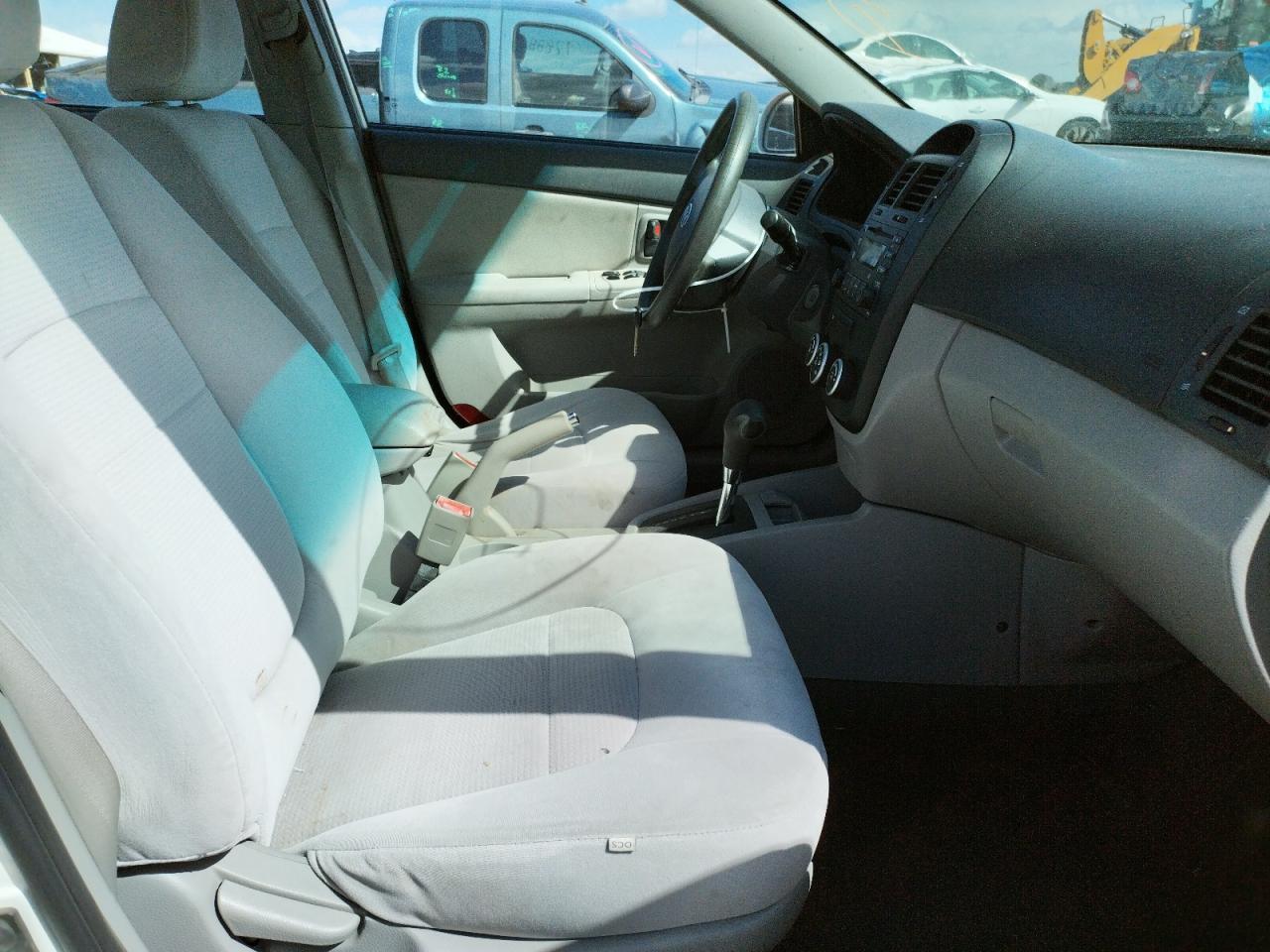 Photo 5 from auction – 2008 KIA SPECTRA EX with VIN KNAFE121785493971