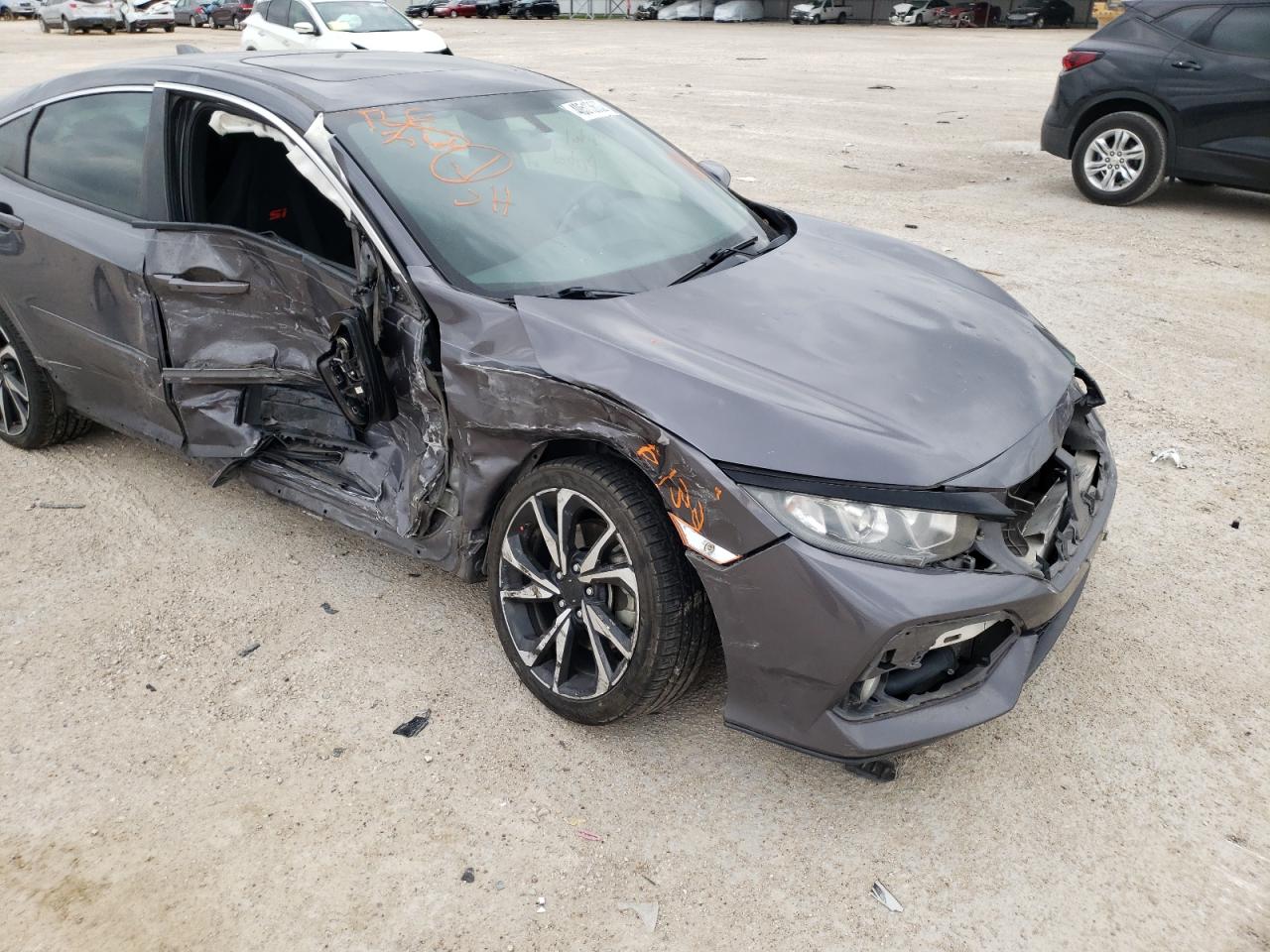 Photo 9 from auction – 2017 HONDA CIVIC SI with VIN 2HGFC1E56HH703140
