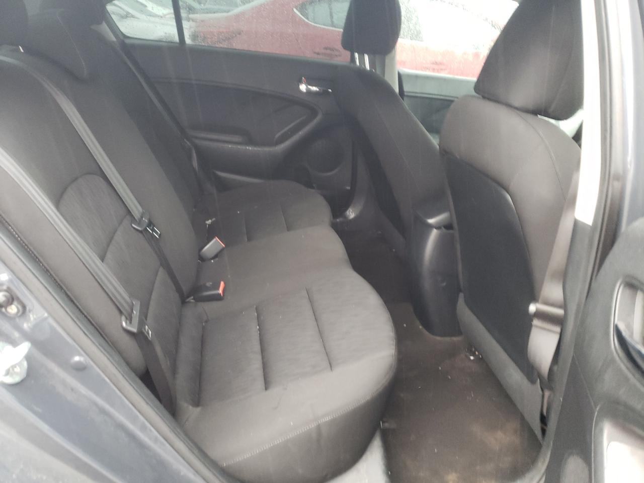 Photo 6 from auction – 2016 KIA FORTE LX with VIN KNAFK4A65G5578961