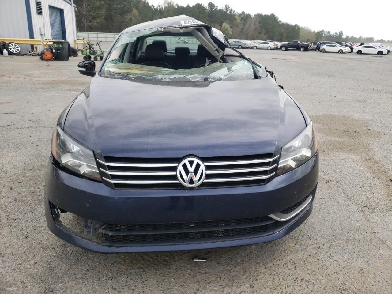 Photo 7 from auction – 2014 VOLKSWAGEN PASSAT SE with VIN 1VWBT7A34EC033393