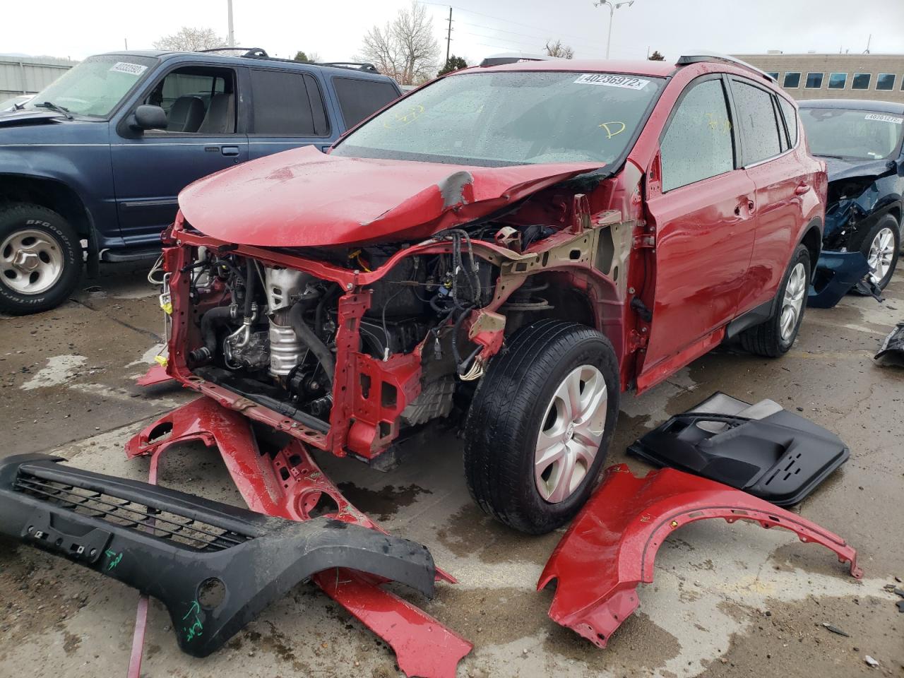 Photo 2 from auction – 2015 TOYOTA RAV4 LE with VIN 2T3BFREV3FW371190