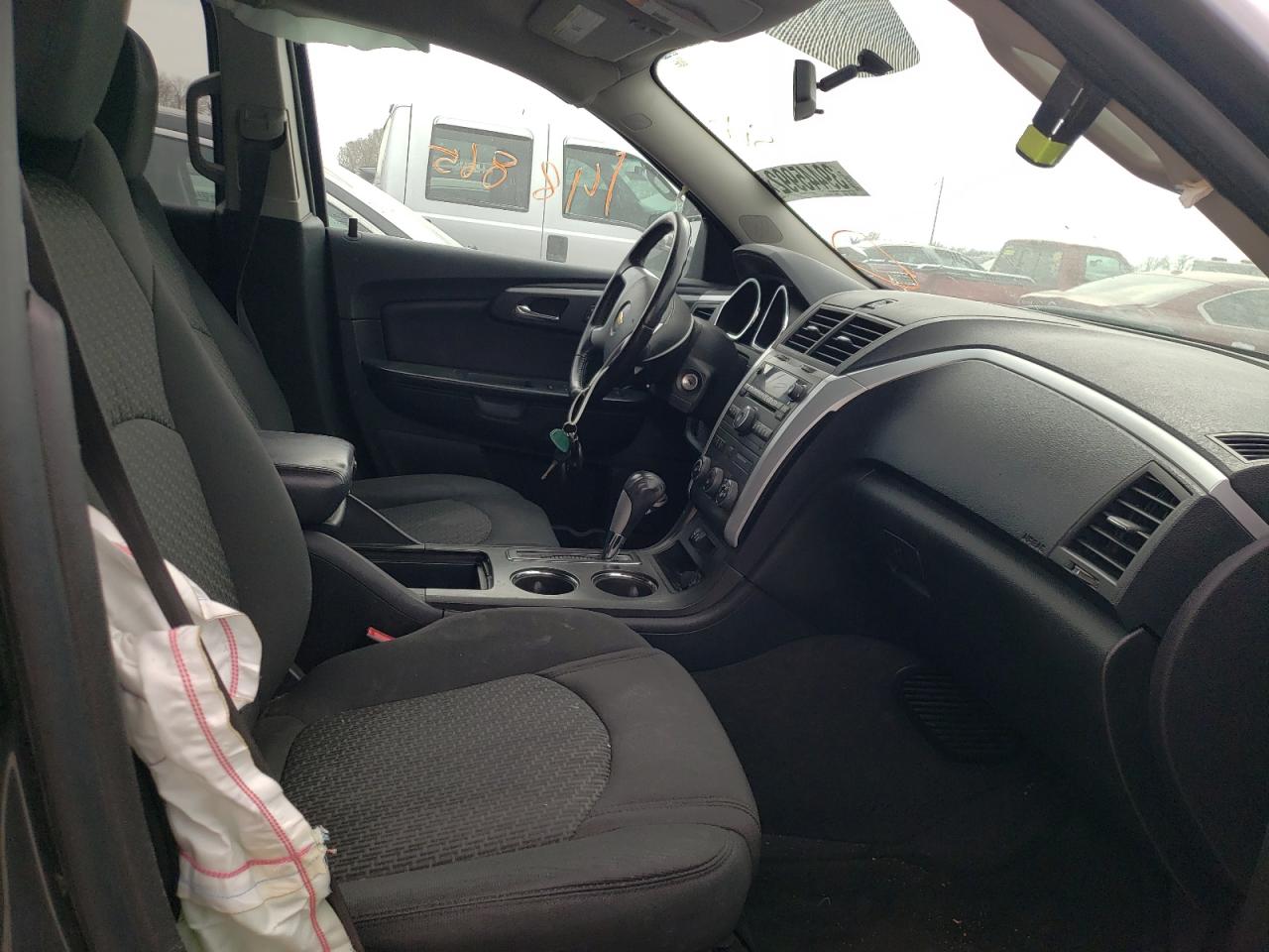 Photo 5 from auction – 2012 CHEVROLET TRAVERSE L with VIN 1GNKRGEDXCJ289235