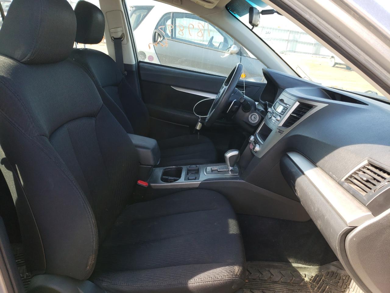 Photo 5 from auction – 2010 SUBARU LEGACY 2.5 with VIN 4S3BMGA6XA3235742