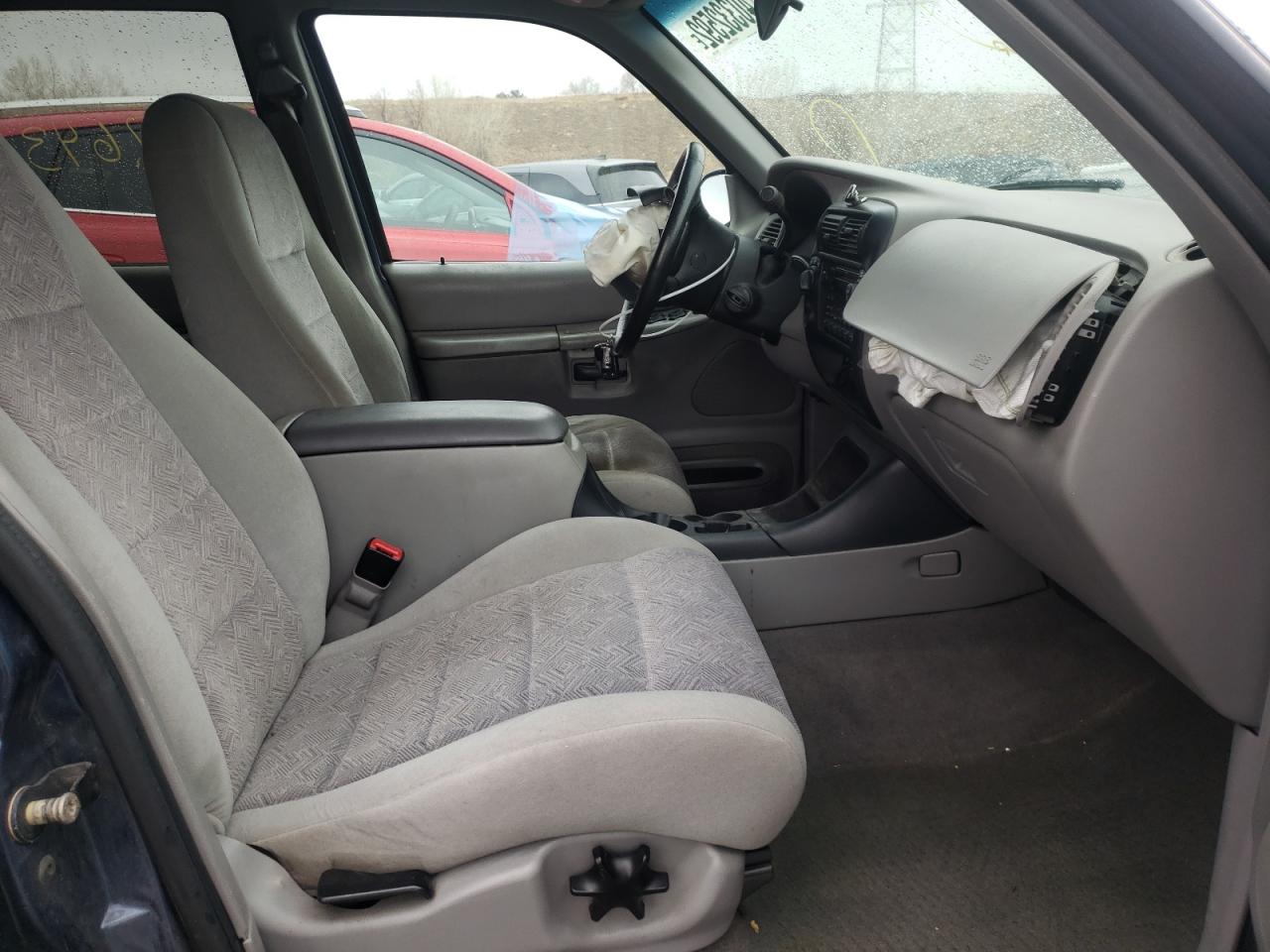 Foto 5 de la subasta – 1999 FORD EXPLORER con VIN 1FMZU34E6XZA73197