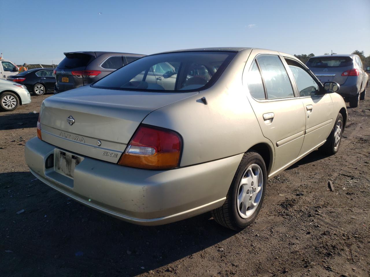 Photo 4 from auction – 1999 NISSAN ALTIMA with VIN 1N4DL01D2XC227635