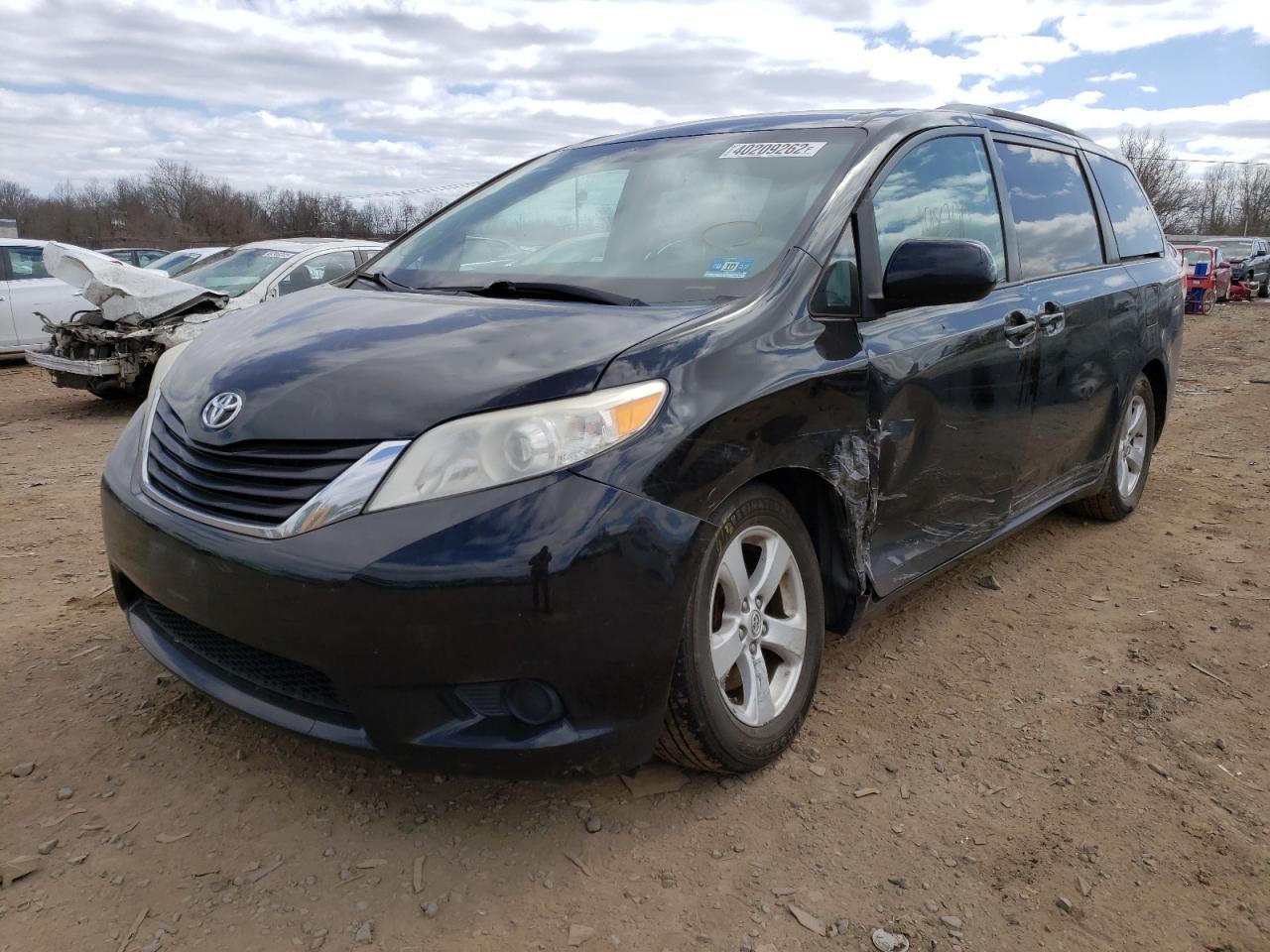 Photo 2 from auction – 2012 TOYOTA SIENNA LE with VIN 5TDKK3DC1CS180969
