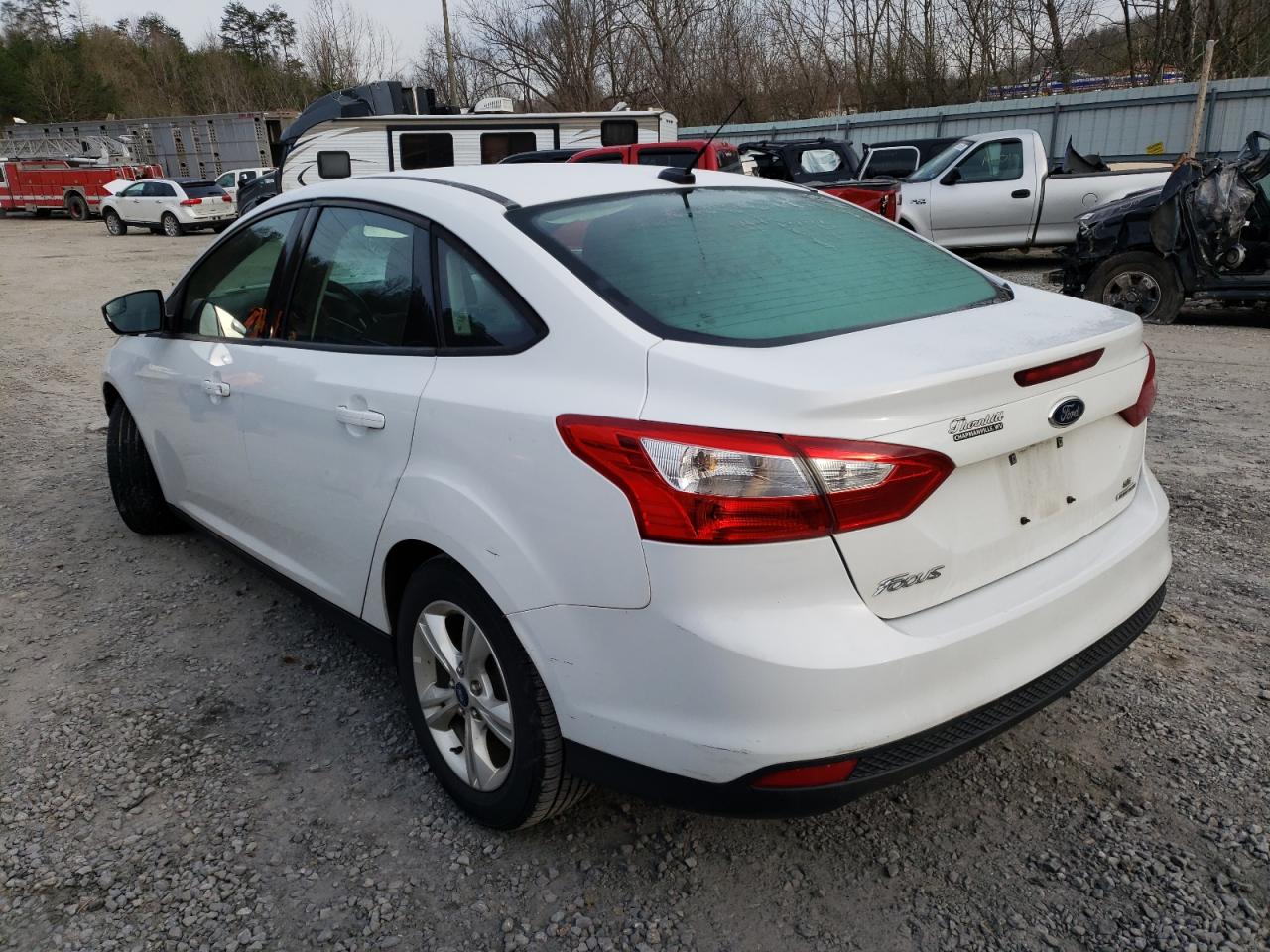 Photo 3 from auction – 2013 FORD FOCUS SE with VIN 1FADP3F24DL194890