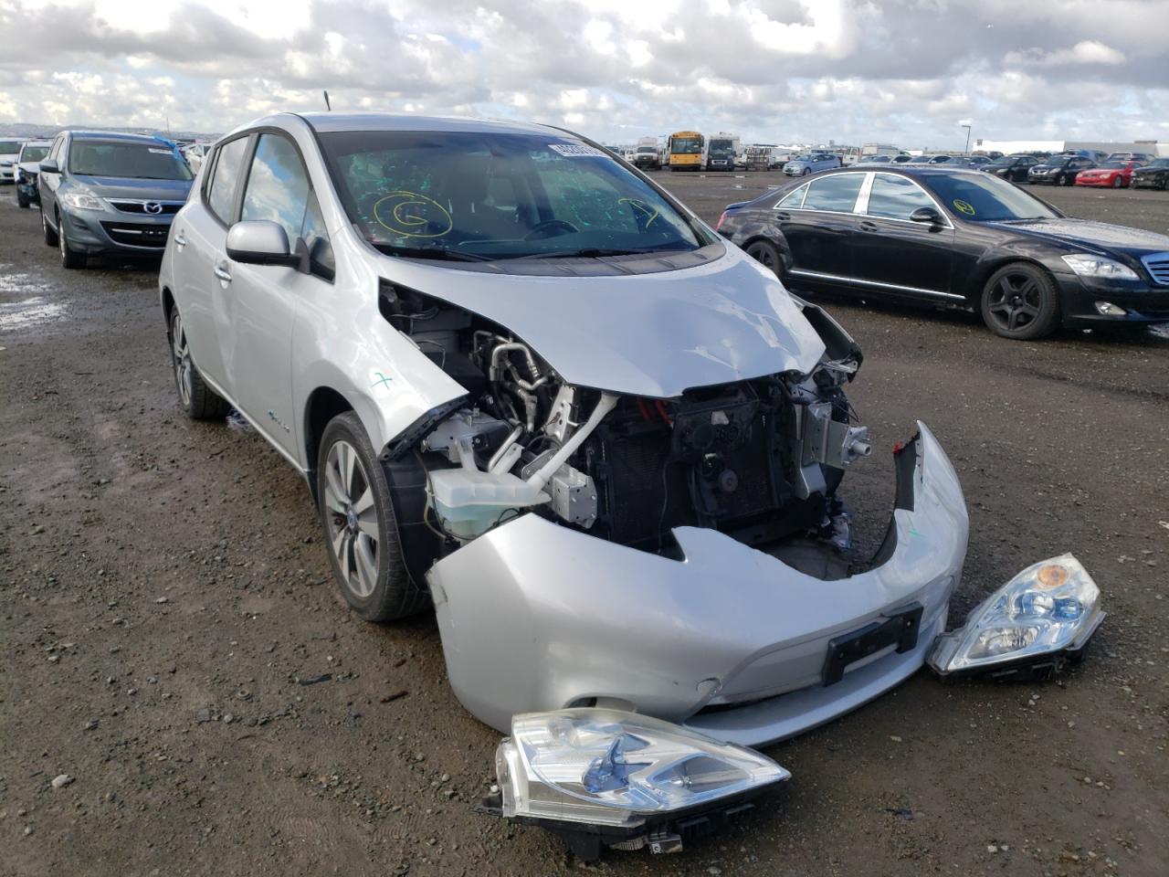 NISSAN LEAF S 2013 with VIN 1N4AZ0CP2DC404625 - Photo from auction