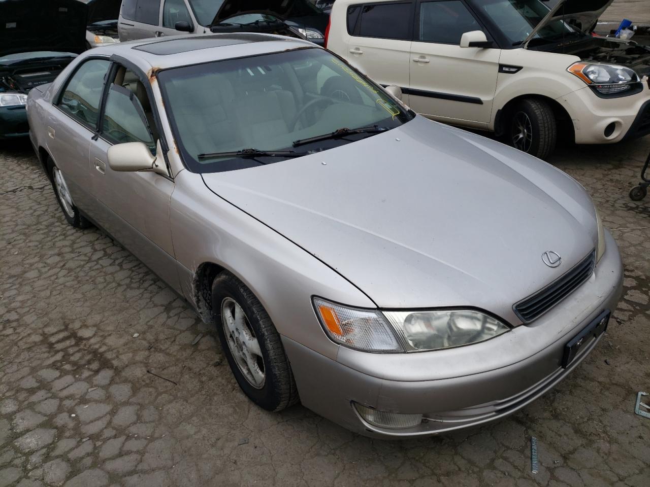 LEXUS ES 300 1999 with VIN JT8BF28G1X5073202 - Photo from auction