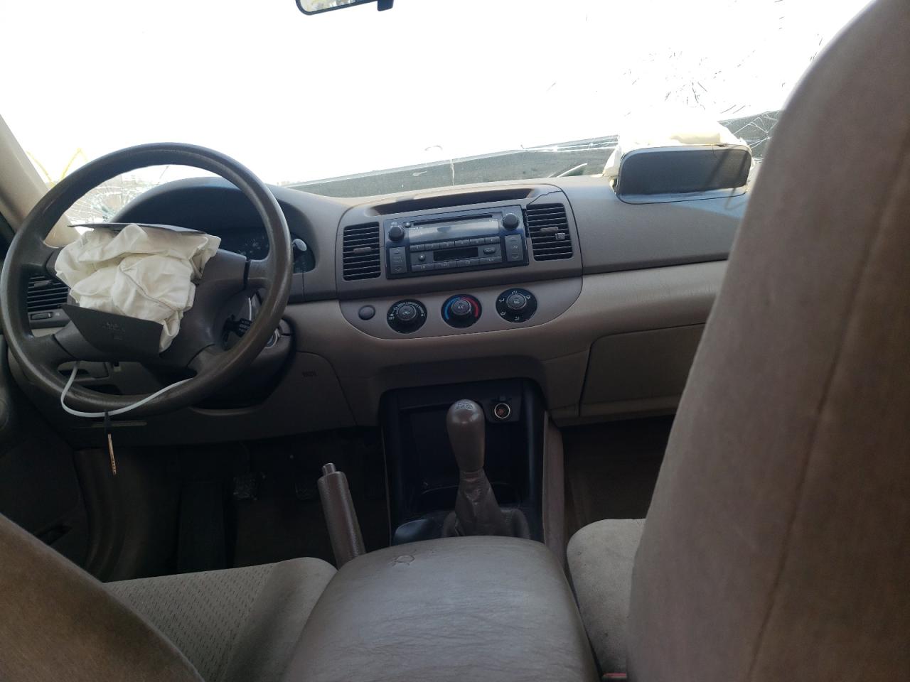 Photo 9 from auction – 2002 TOYOTA CAMRY LE with VIN JTDBE32K120040553