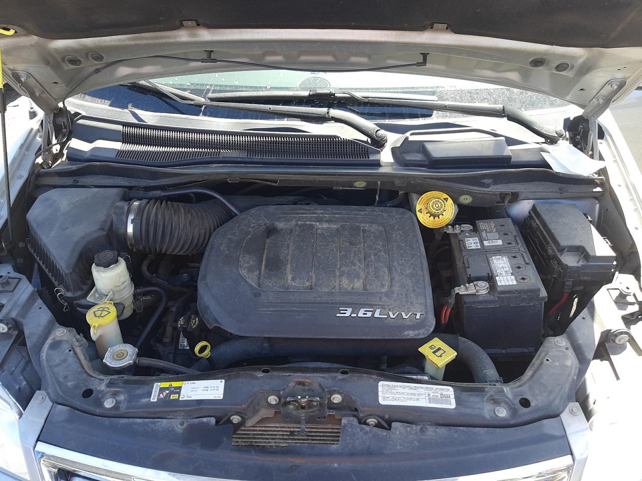 Photo 7 from auction – 2014 CHRYSLER TOWN & COU with VIN 2C4RC1BG4ER296216