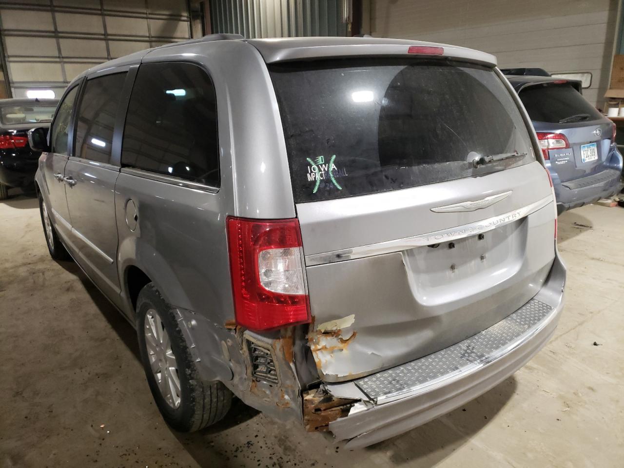 Photo 3 from auction – 2014 CHRYSLER TOWN & COU with VIN 2C4RC1BG2ER184479