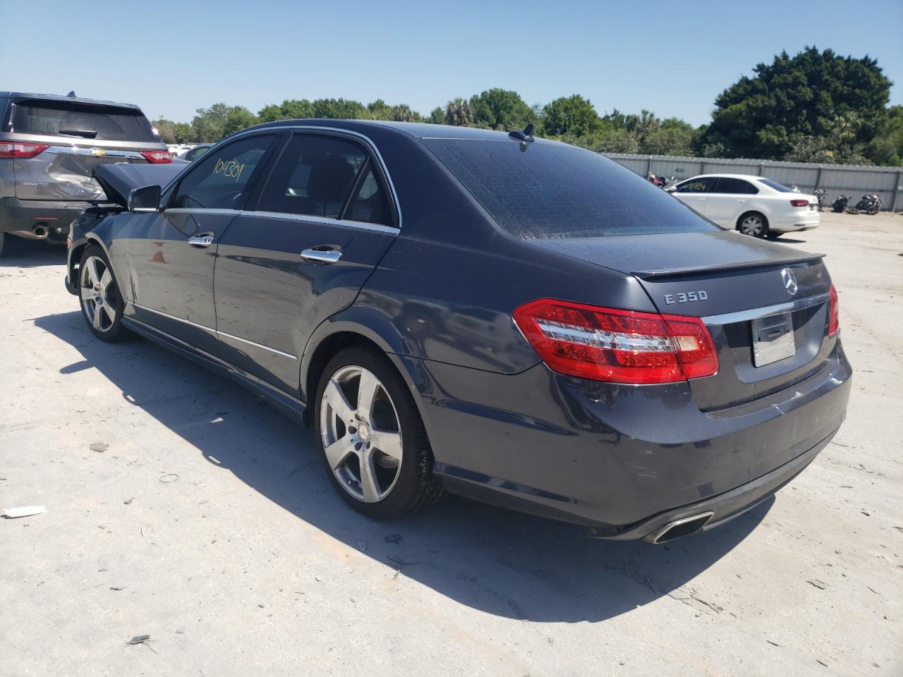 Photo 3 from auction – 2012 MERCEDES-BENZ E 350 with VIN WDDHF5KB5CA638343