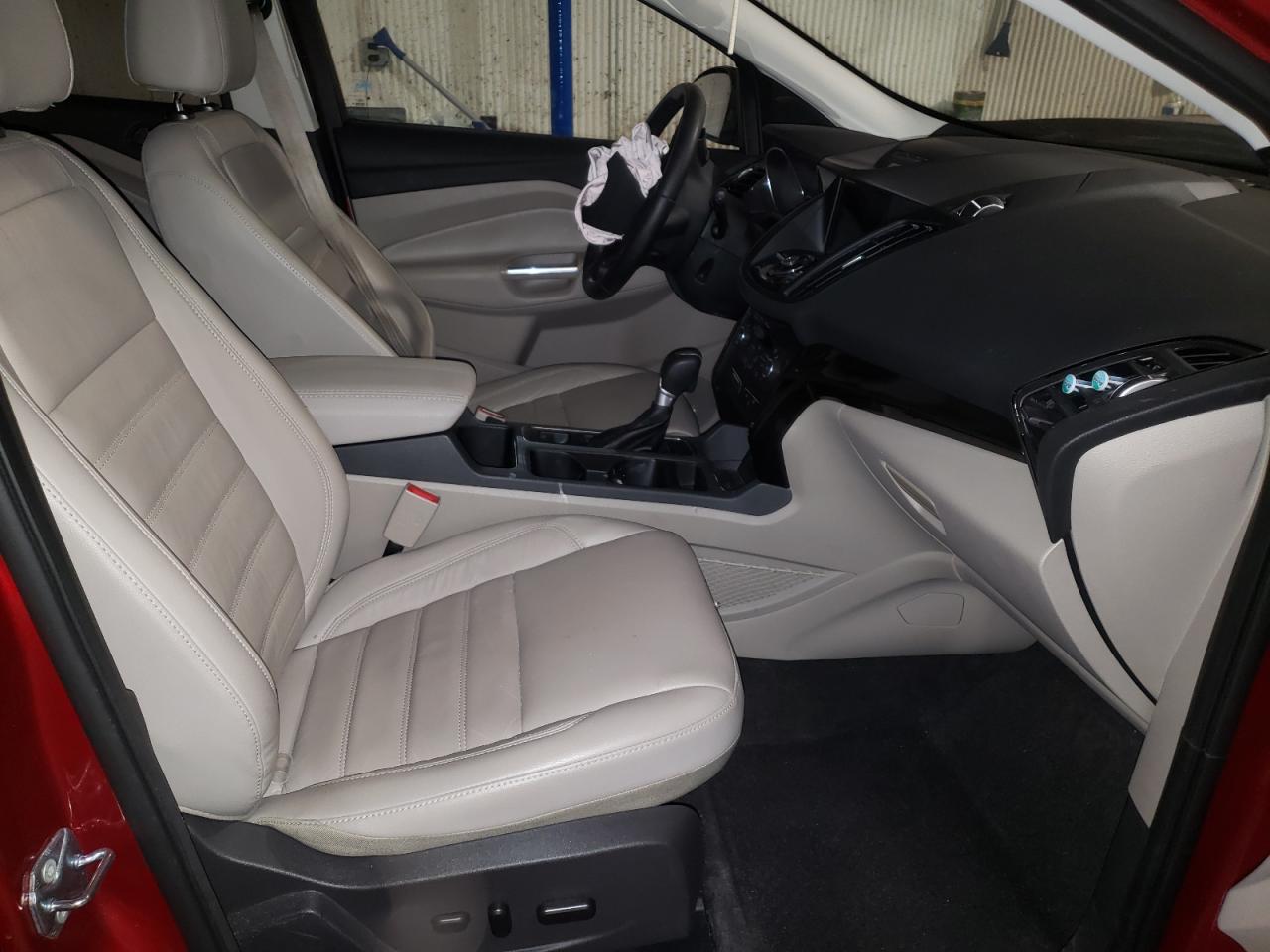 Photo 5 from auction – 2017 FORD ESCAPE TIT with VIN 1FMCU9J91HUE95702