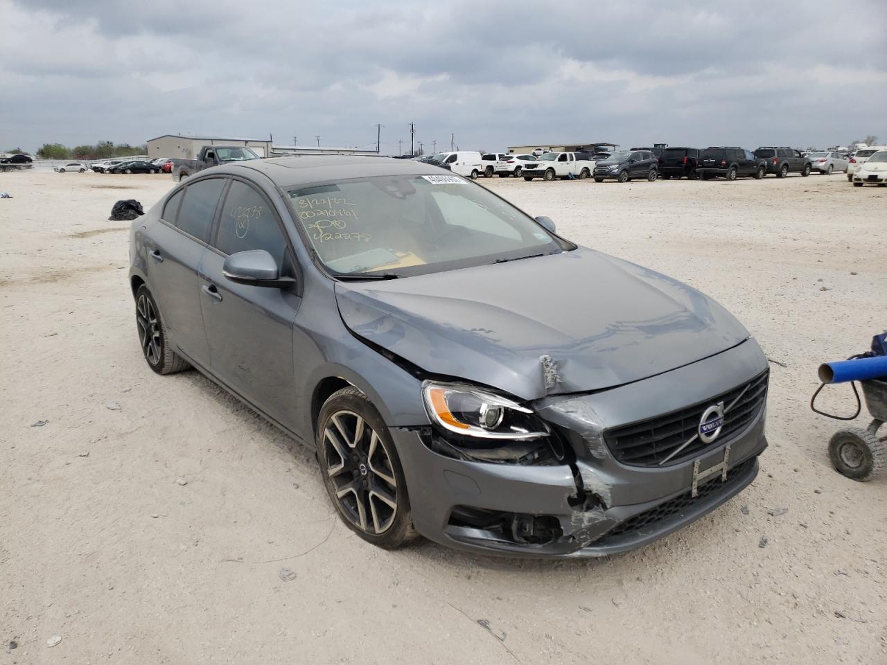 VOLVO S60 2017 with VIN YV126MFL2H2422278 - Photo from auction