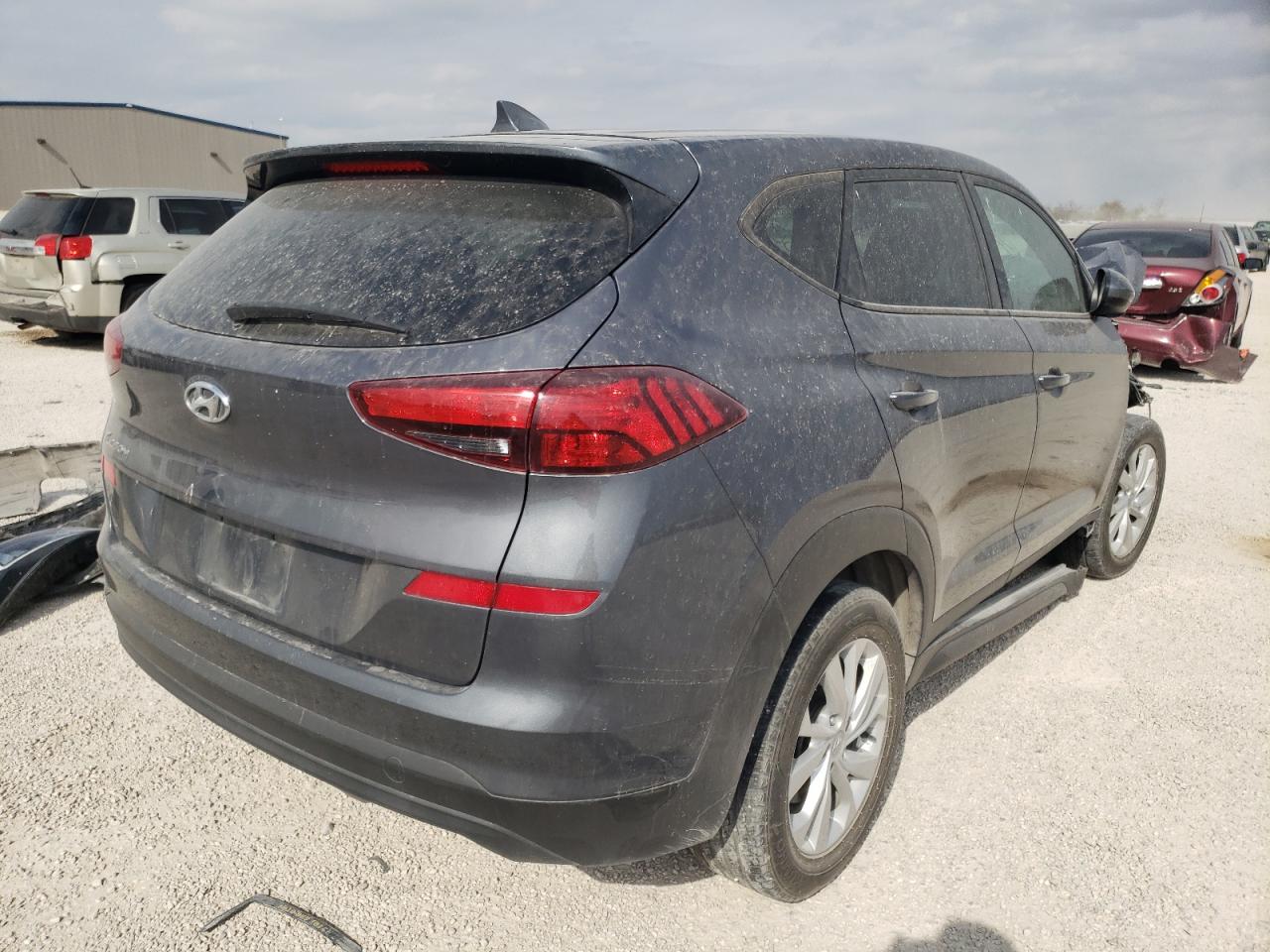 Photo 4 from auction – 2019 HYUNDAI TUCSON SE with VIN KM8J23A44KU914101