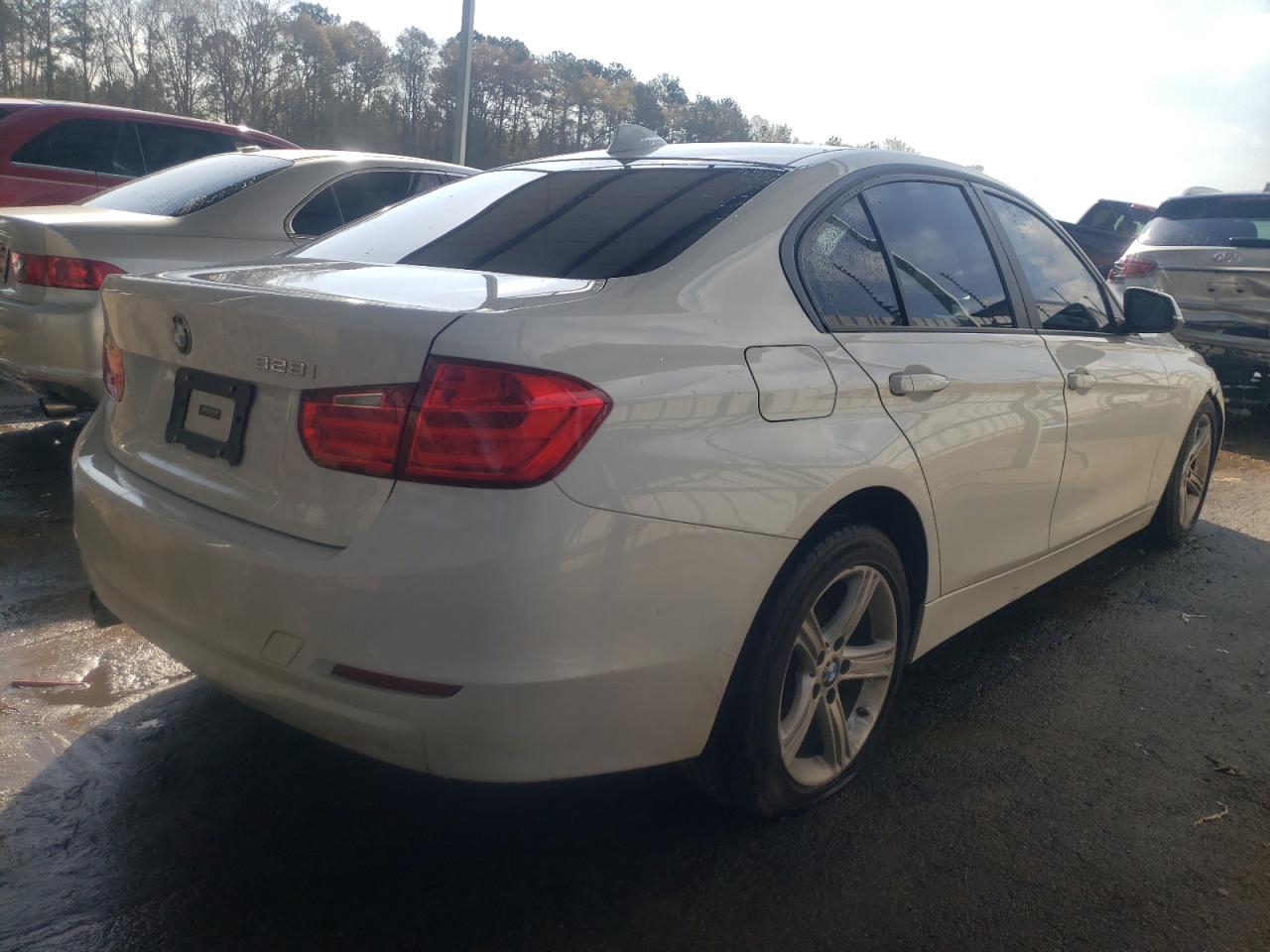 Photo 4 from auction – 2013 BMW 328 I with VIN WBA3A5C51DF358187