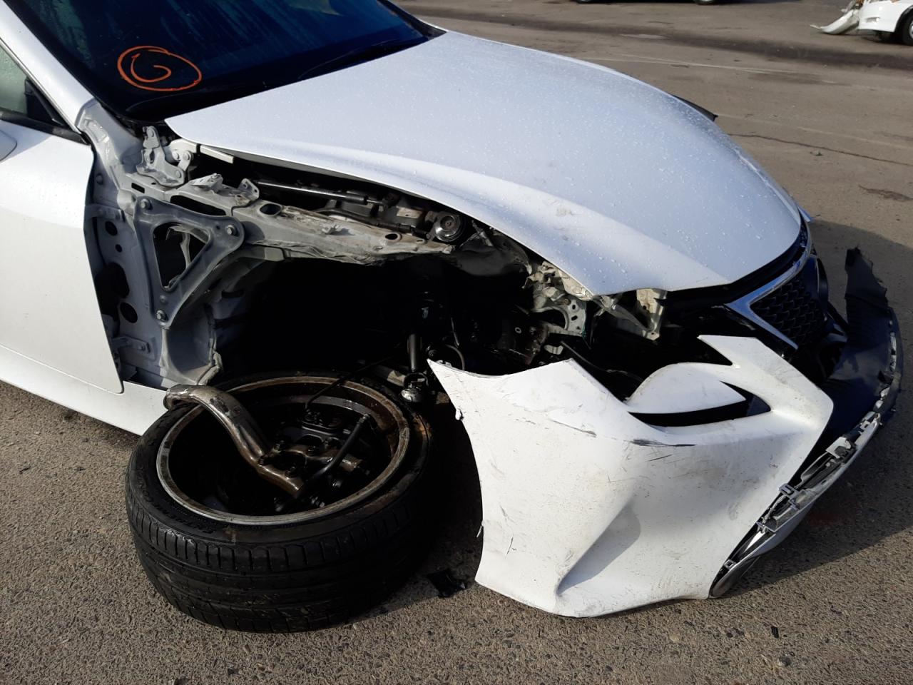 Photo 9 from auction – 2015 LEXUS RC 350 with VIN JTHHE5BC4F5003583