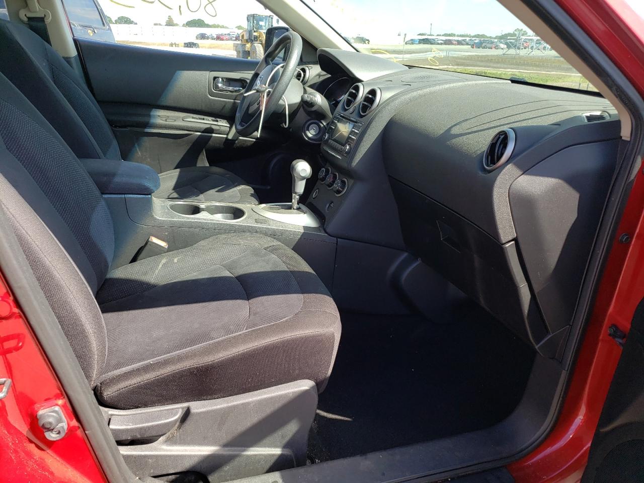 Photo 5 from auction – 2015 NISSAN ROGUE with VIN JN8AS5MT2FW666531