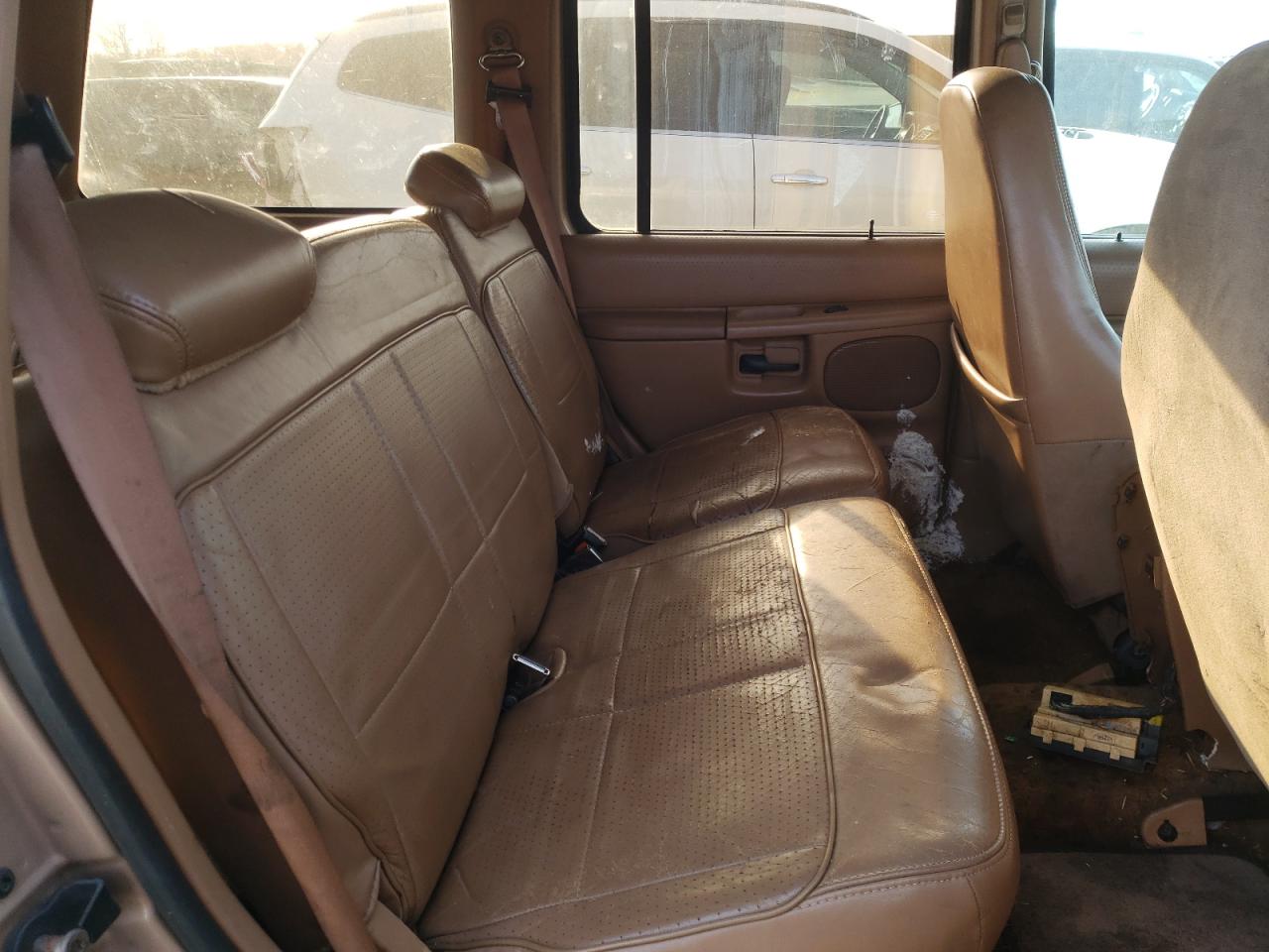 Photo 6 from auction – 1996 FORD EXPLORER with VIN 1FMDU32X7TUD65009