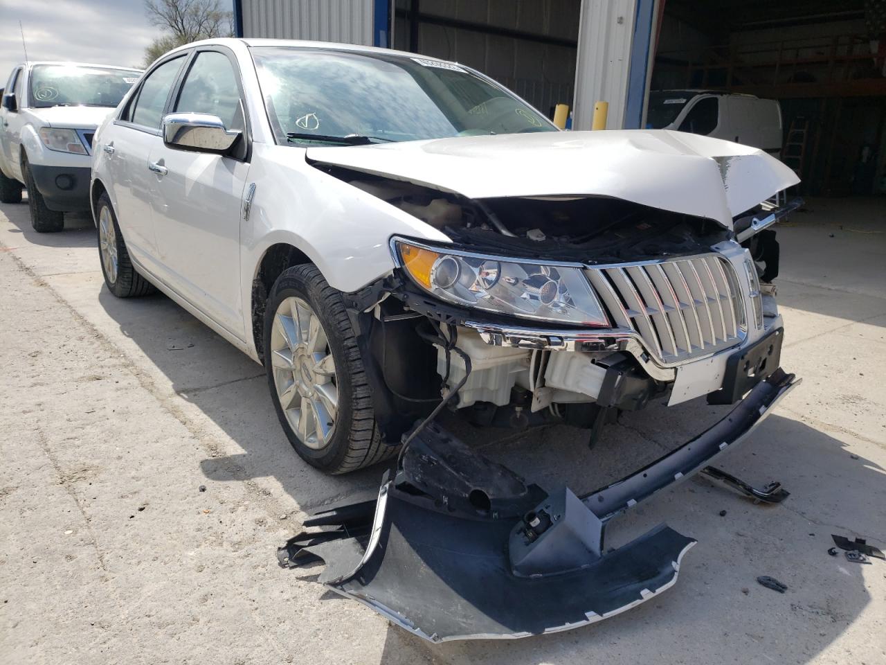 LINCOLN MKZ 2011 مع رقم تعريف المركبة 3LNHL2GCXBR758741 - صورة من المزاد