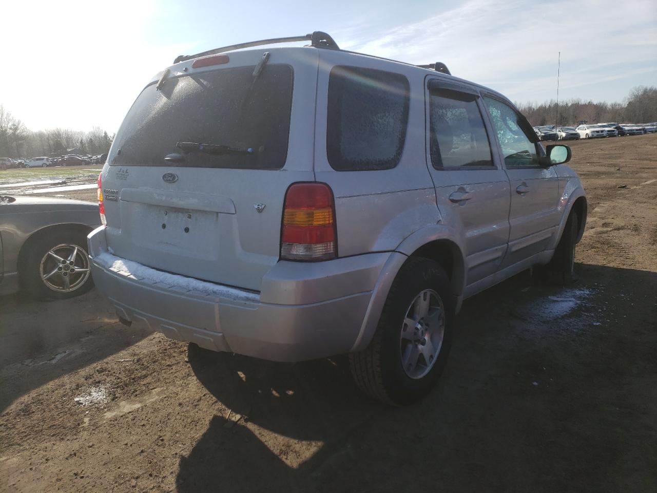 Photo 4 from auction – 2005 FORD ESCAPE LIM with VIN 1FMYU04125KC51491
