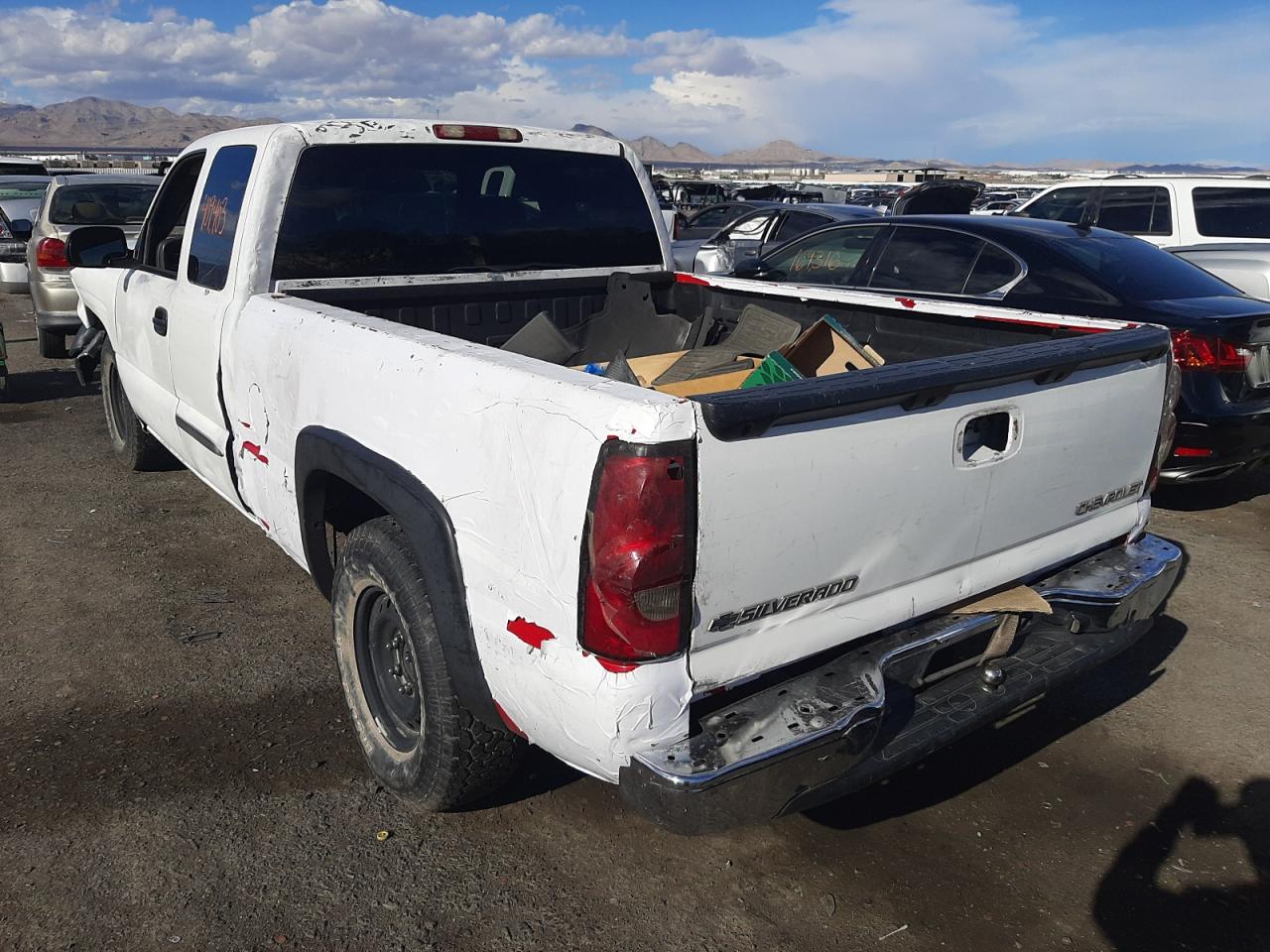Photo 3 from auction – 2004 CHEVROLET SILVERADO with VIN 2GCEC19V241317919