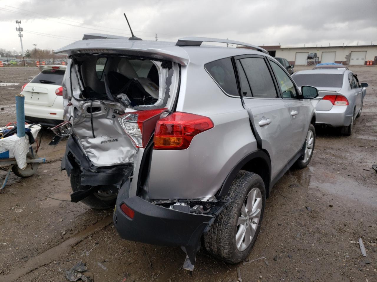 Photo 4 from auction – 2015 TOYOTA RAV4 LIMIT with VIN 2T3DFREV3FW349120