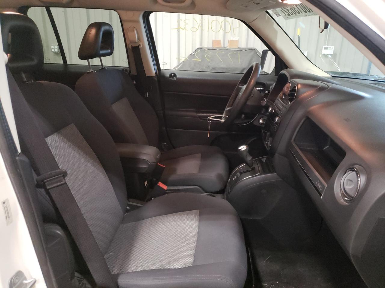 Photo 5 from auction – 2009 JEEP PATRIOT SP with VIN 1J4FT28B39D218906