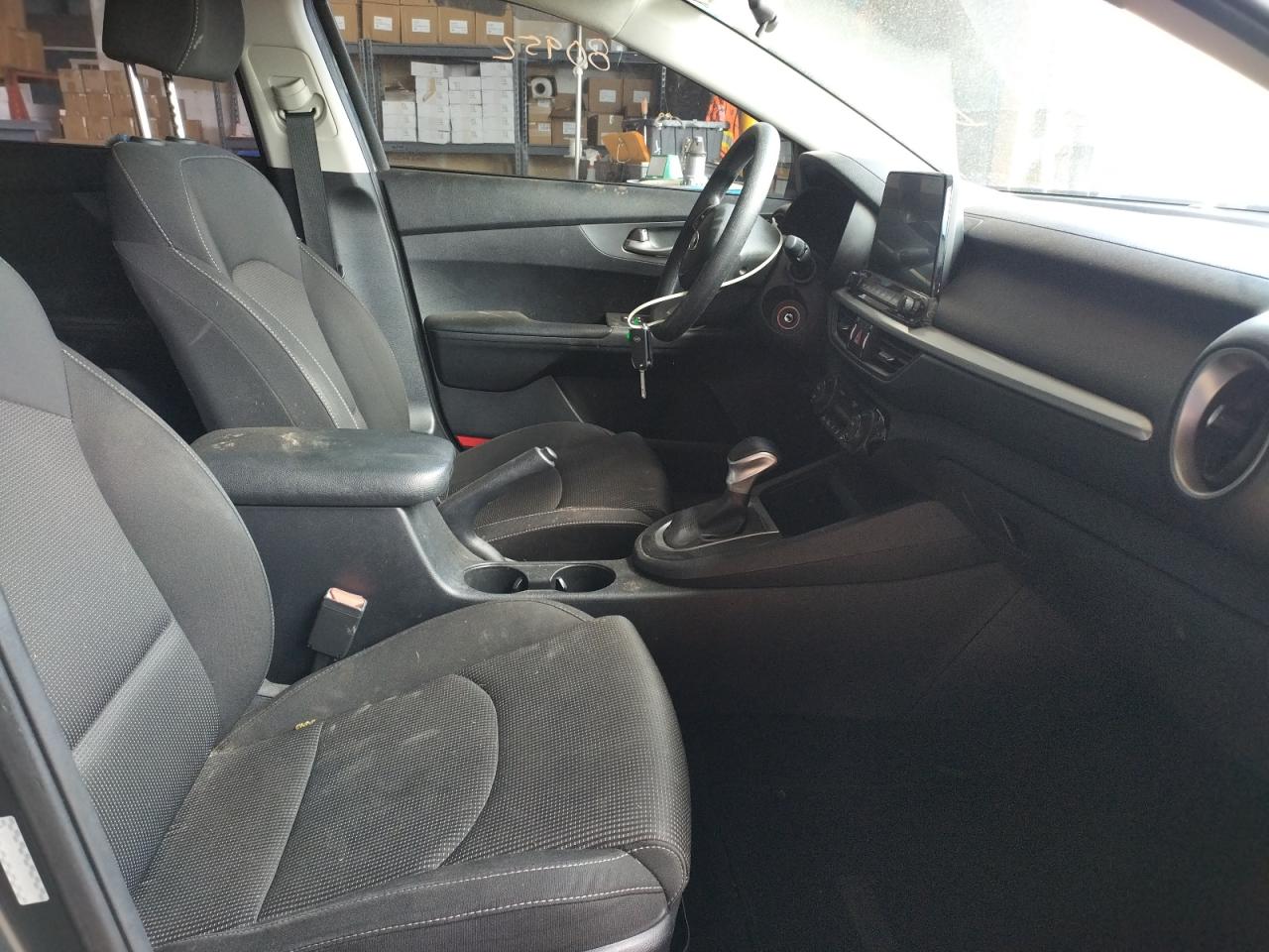 Photo 5 from auction – 2019 KIA FORTE FE with VIN 3KPF24AD0KE105502