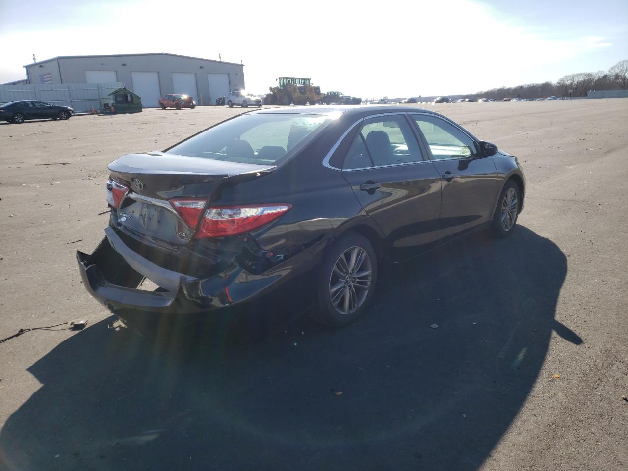 Photo 4 from auction – 2015 TOYOTA CAMRY LE with VIN 4T1BF1FK4FU010419