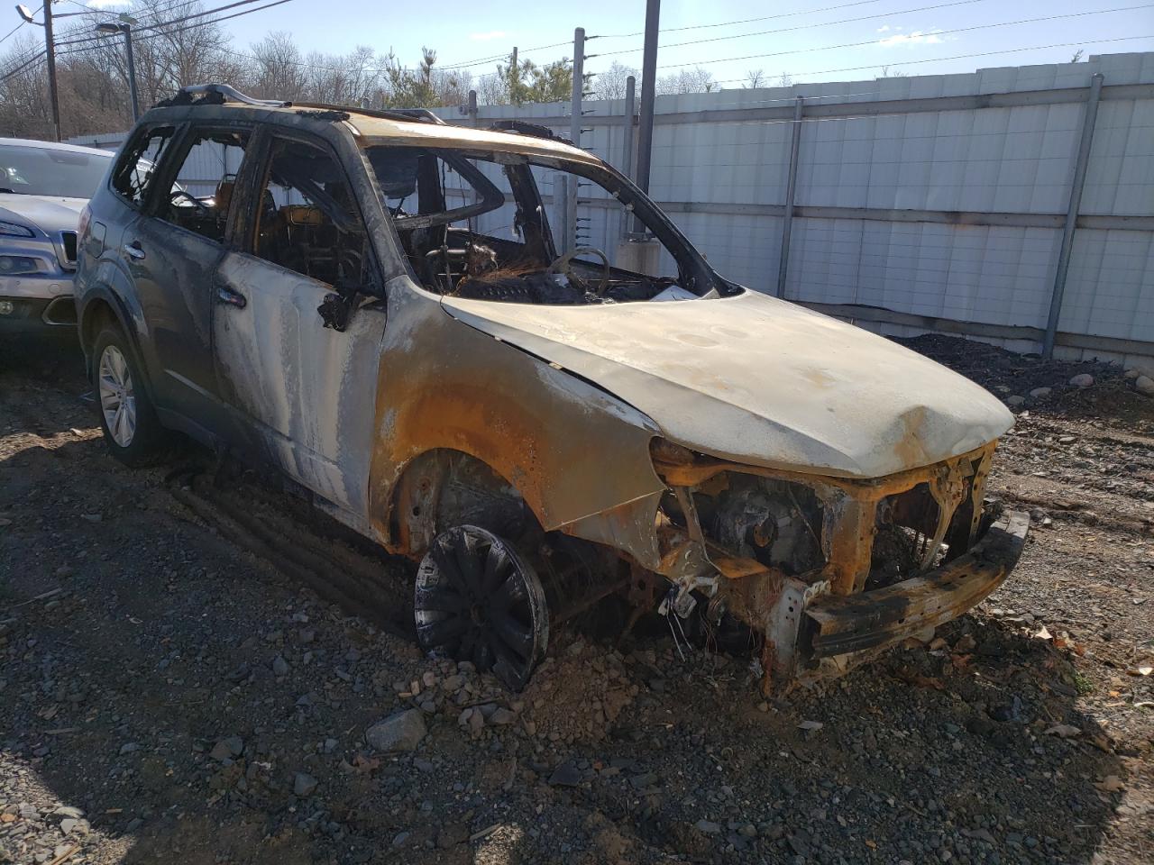 SUBARU FORESTER 2 2012 with VIN JF2SHADC2CH453619 - Photo from auction