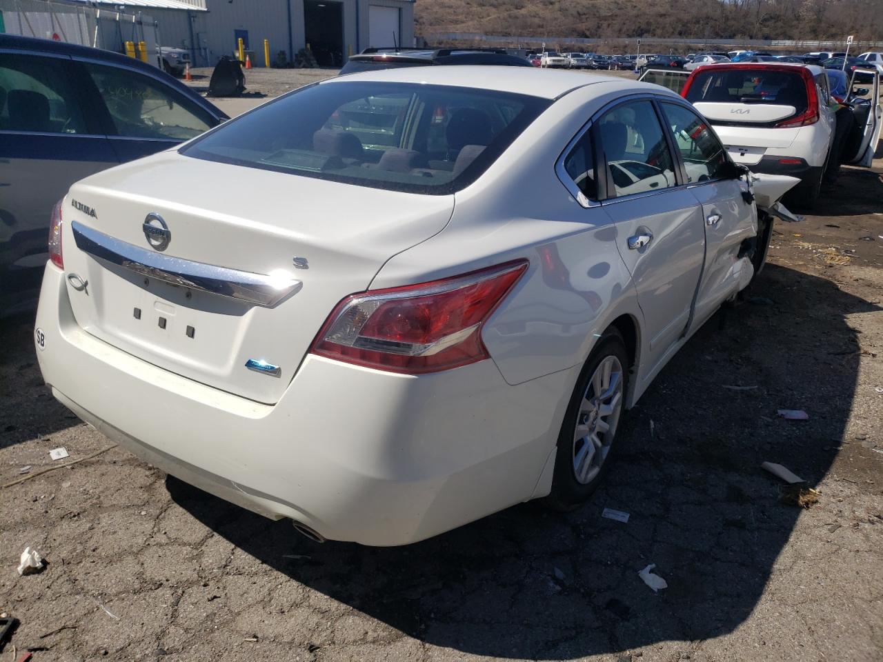 Photo 4 from auction – 2013 NISSAN ALTIMA 2.5 with VIN 1N4AL3AP9DN571087