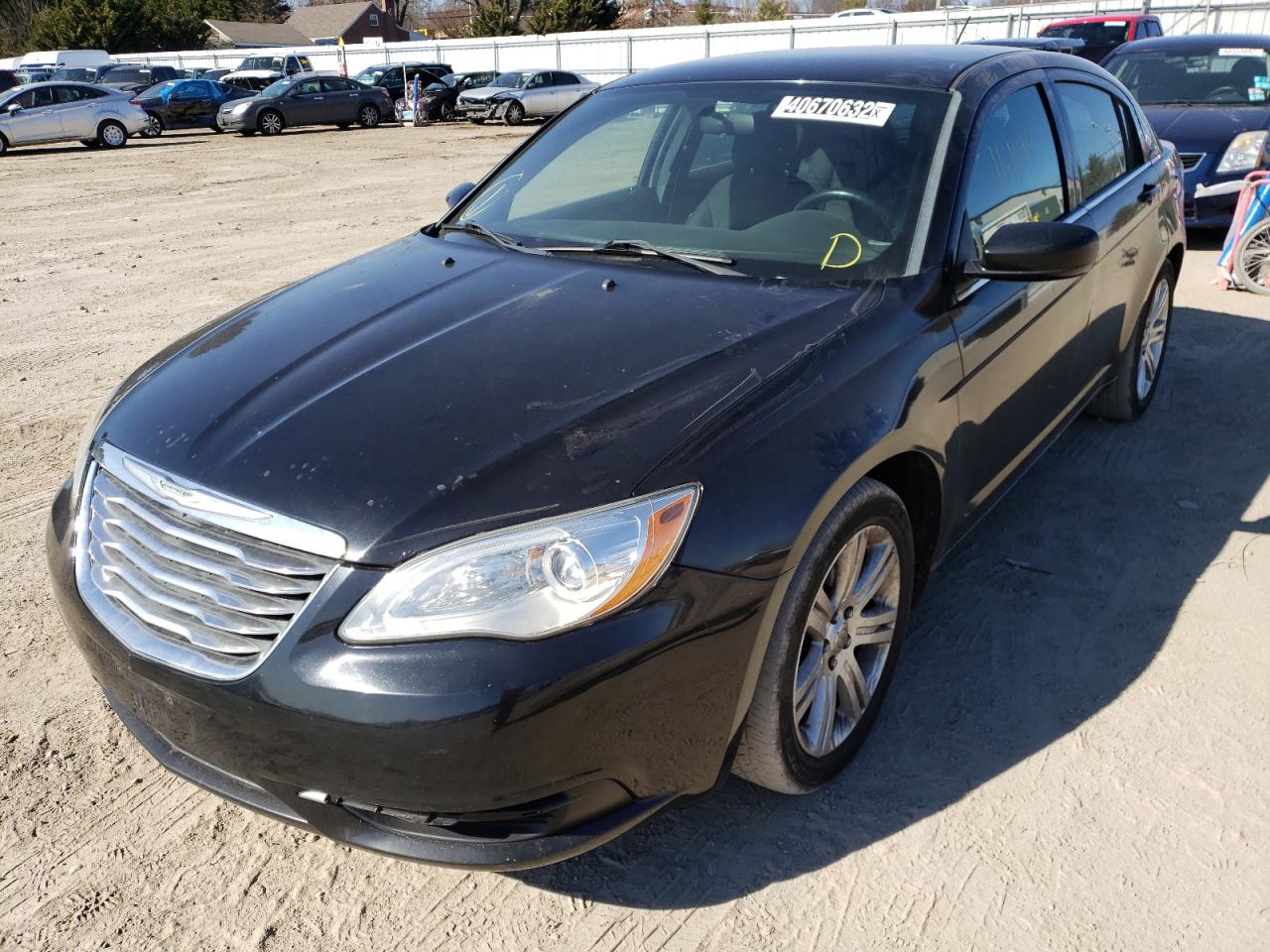 Photo 2 from auction – 2013 CHRYSLER 200 TOURIN with VIN 1C3CCBBB3DN743358