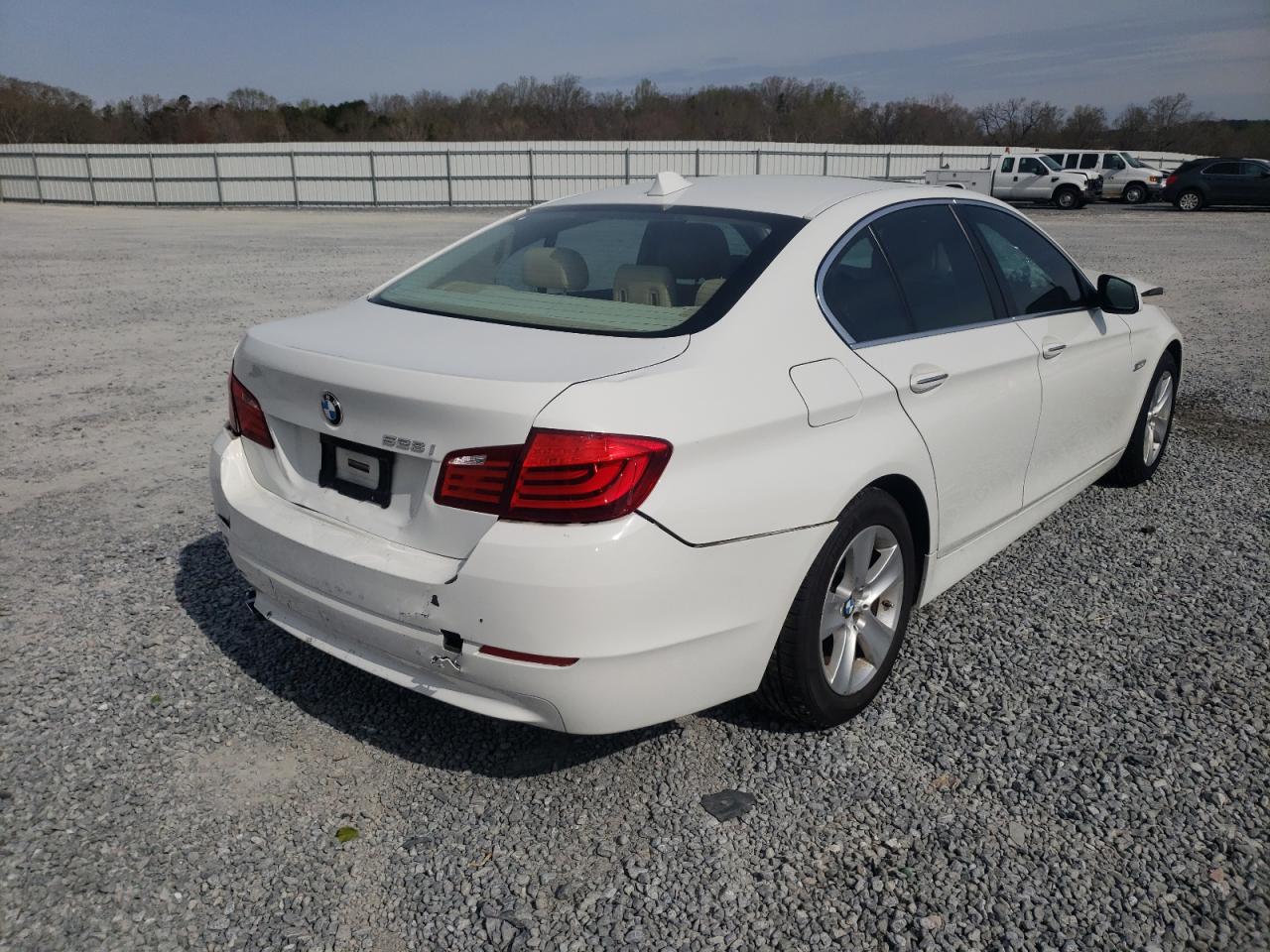 Photo 4 from auction – 2011 BMW 528 I with VIN WBAFR1C52BC746770