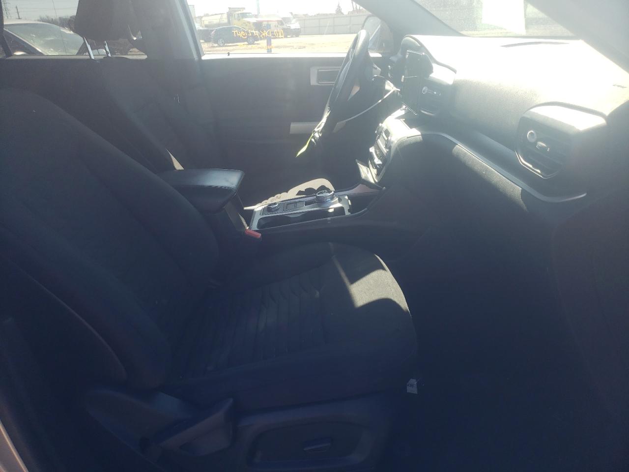 Photo 5 from auction – 2020 FORD EXPLORER X with VIN 1FMSK8DH3LGC98214
