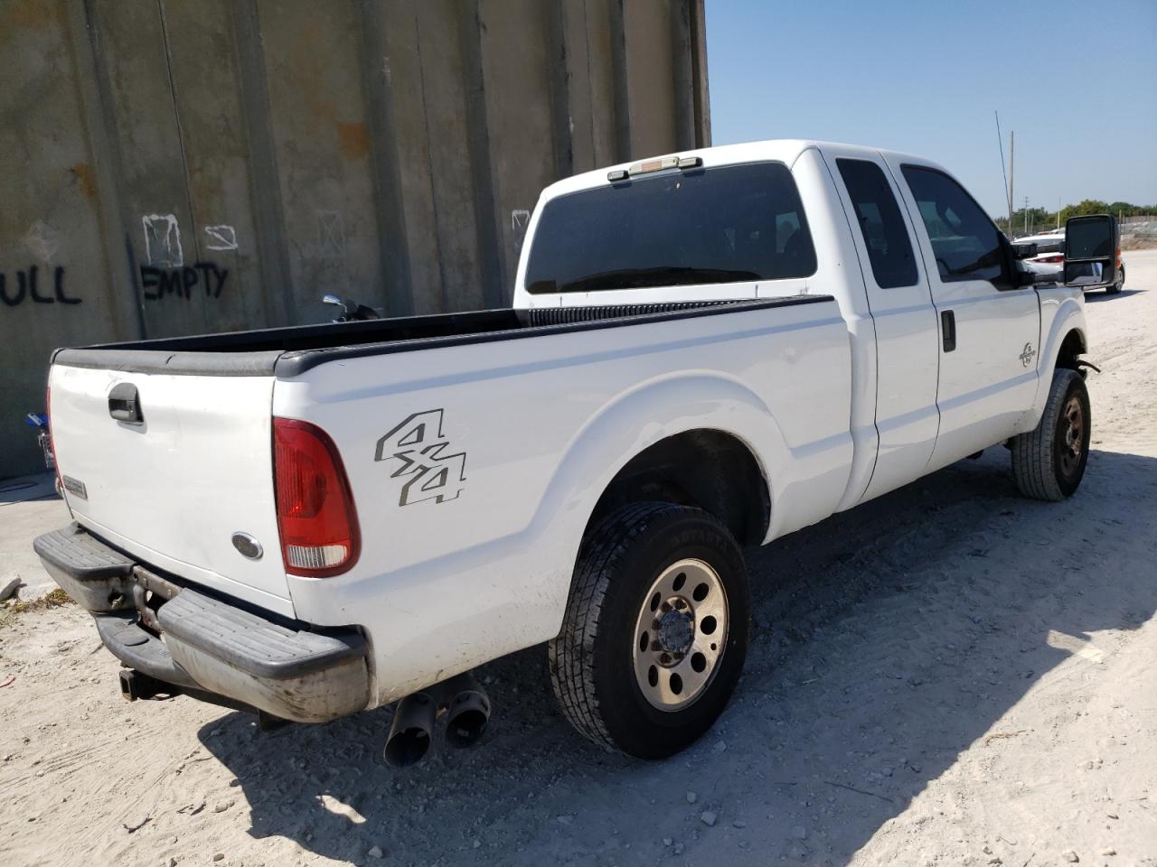 Photo 17 from auction – 2012 FORD F250 SUPER with VIN 1FT7X2BT4CEB72343