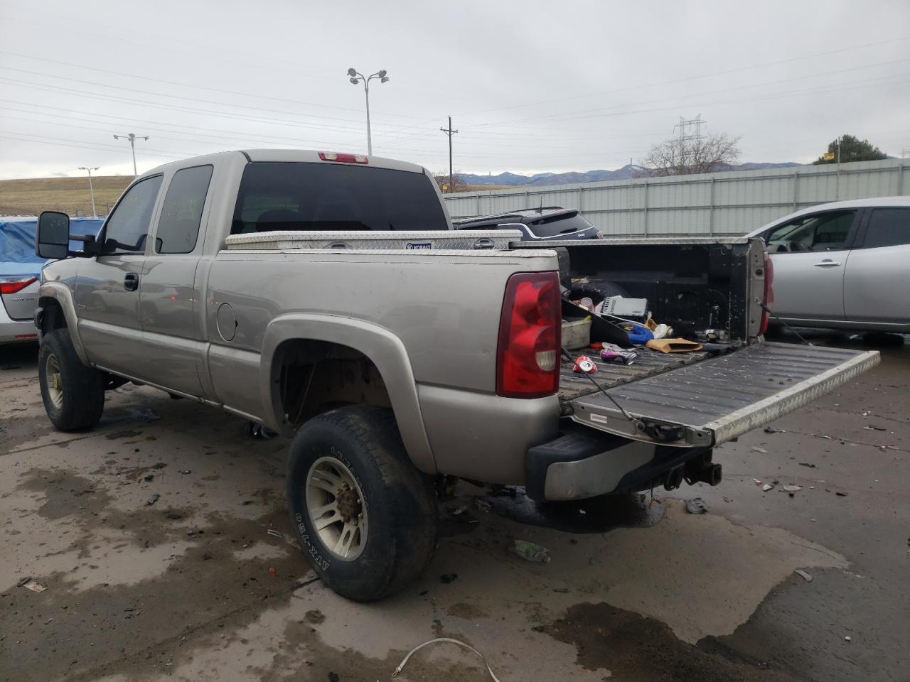 Foto 3 de la subasta – 2003 CHEVROLET SILVERADO con VIN 1GCHK29143E187075