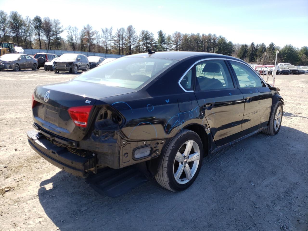 Photo 4 from auction – 2012 VOLKSWAGEN PASSAT SE with VIN 1VWBP7A37CC069998