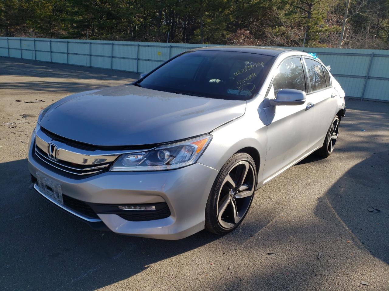 Photo 2 from auction – 2017 HONDA ACCORD EXL with VIN 1HGCR3F80HA024209