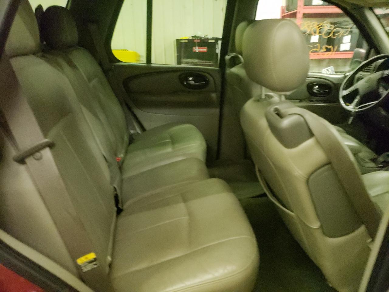 Photo 6 from auction – 2004 BUICK RAINIER CX with VIN 5GAET13P842230957