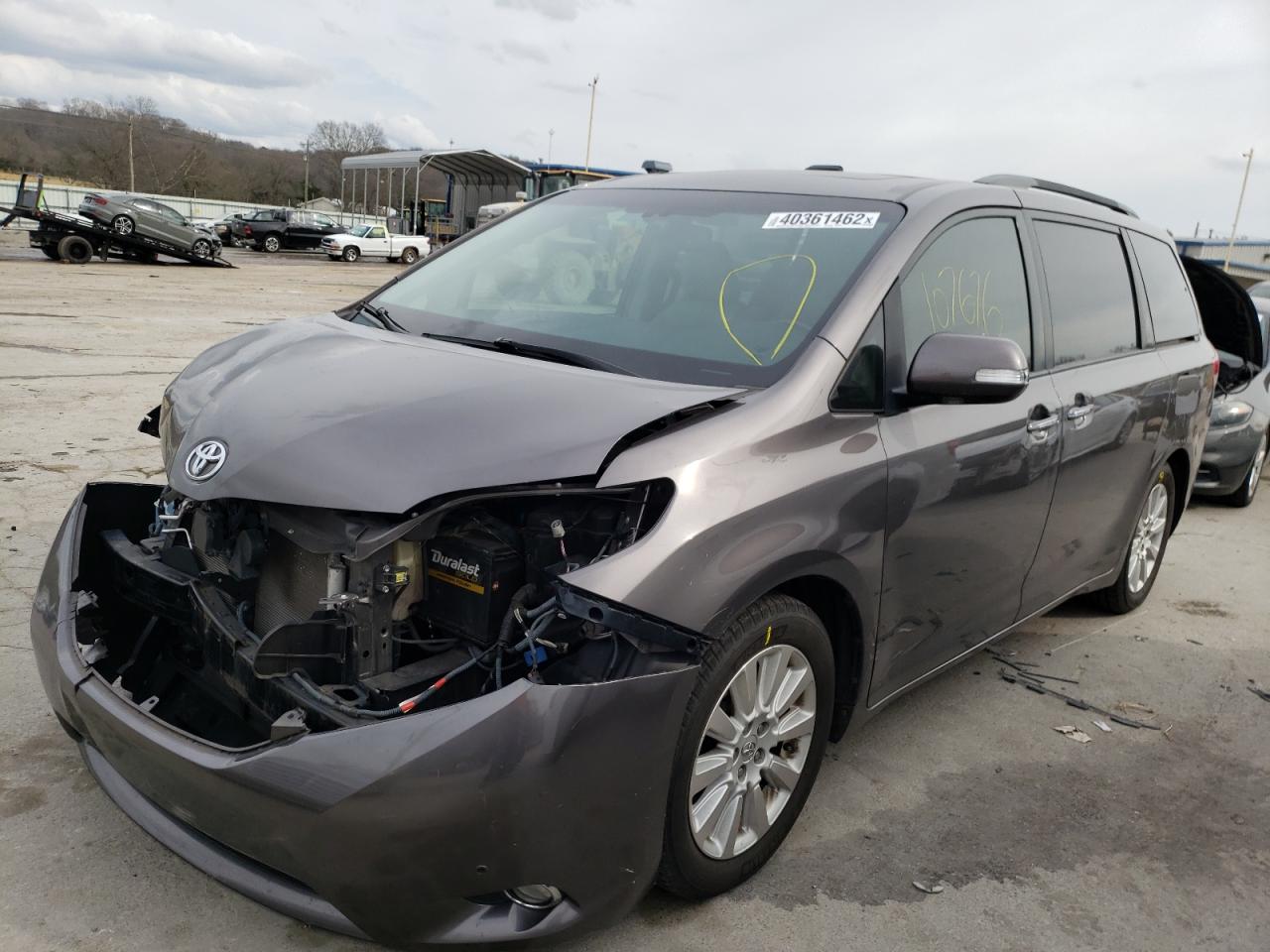 Photo 2 from auction – 2014 TOYOTA SIENNA XLE with VIN 5TDYK3DC0ES438198