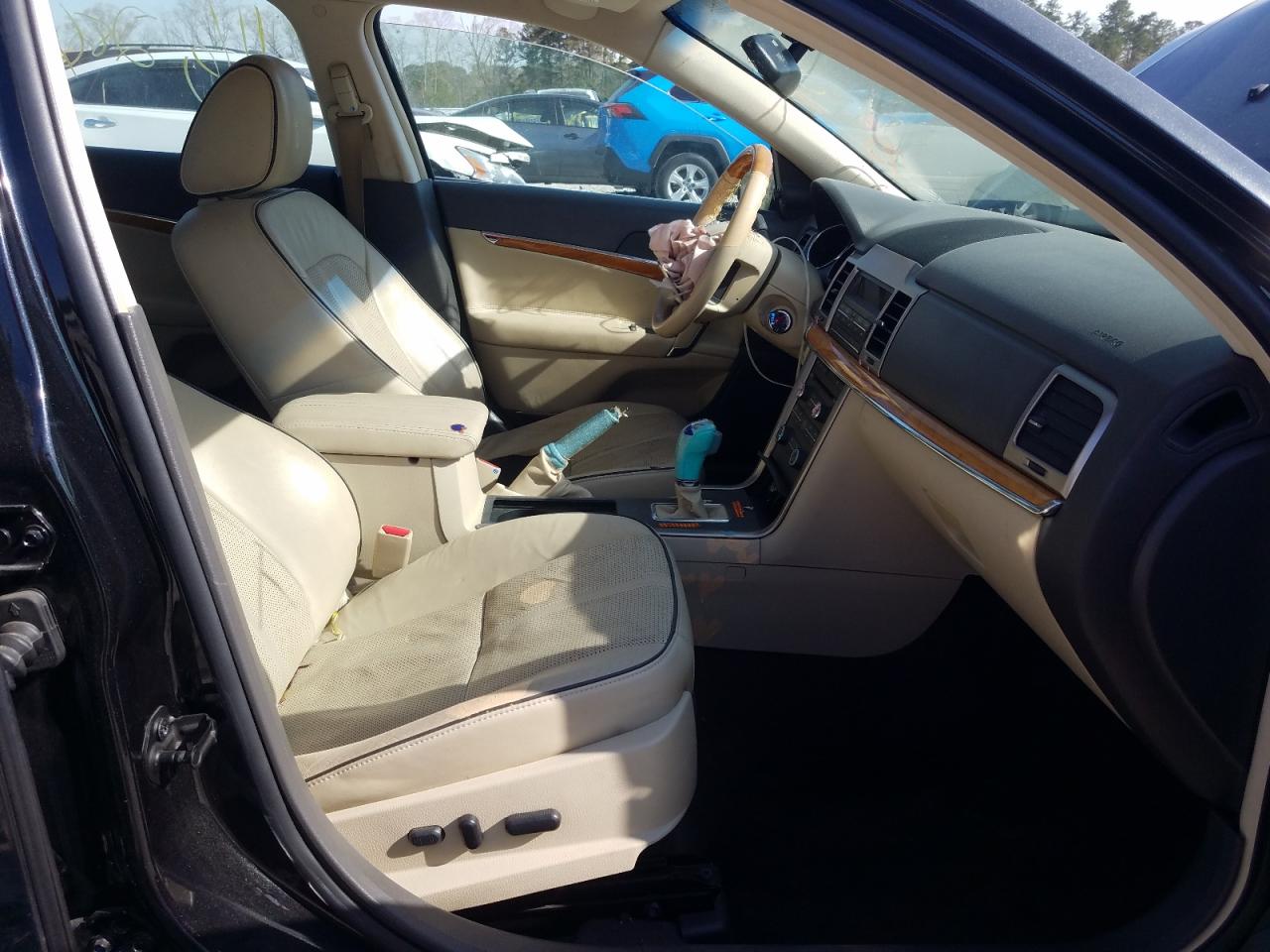 Photo 5 from auction – 2010 LINCOLN MKZ with VIN 3LNHL2GC8AR649905
