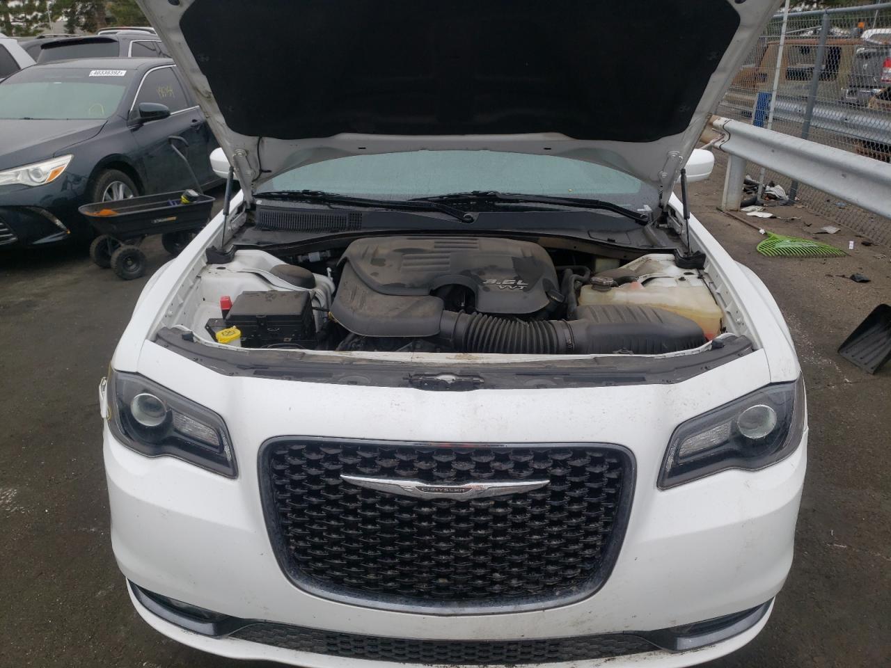 Photo 7 from auction – 2019 CHRYSLER 300 S with VIN 2C3CCAGG1KH651511