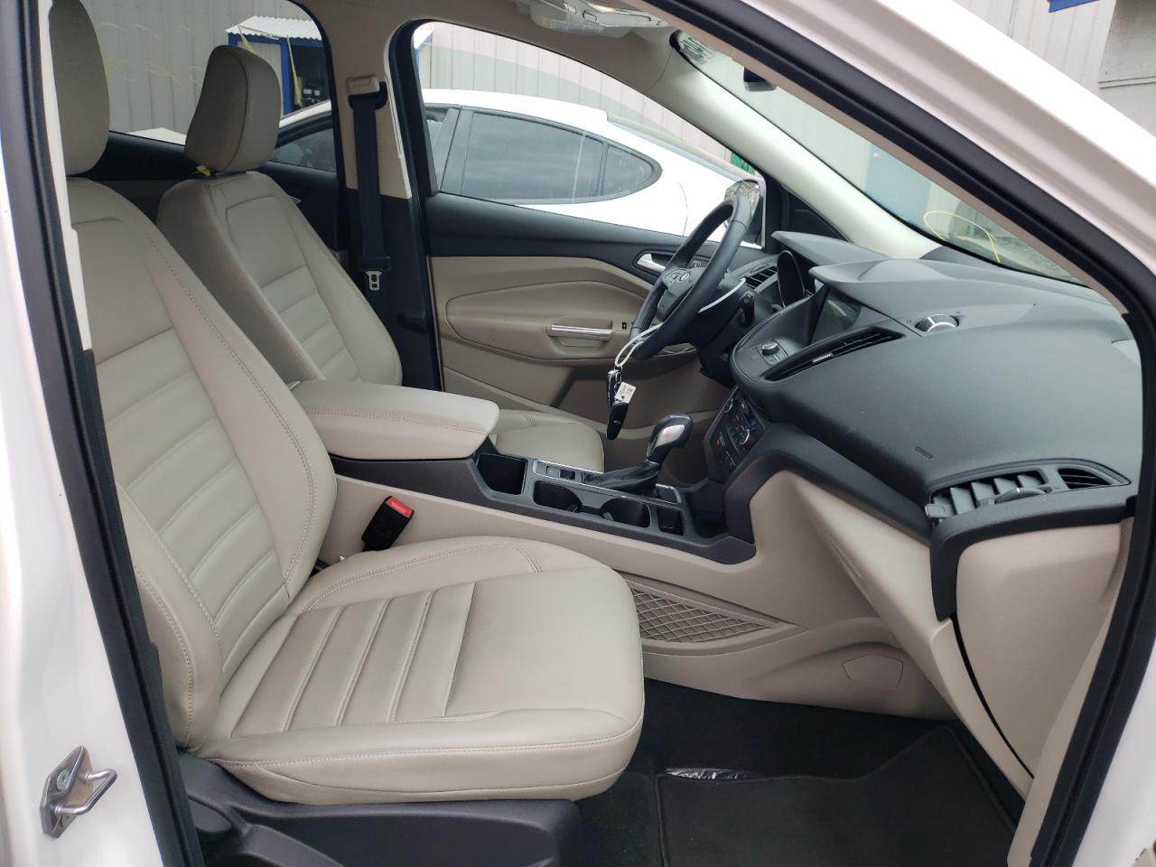 Photo 5 from auction – 2019 FORD ESCAPE SEL with VIN 1FMCU0HD6KUA11178