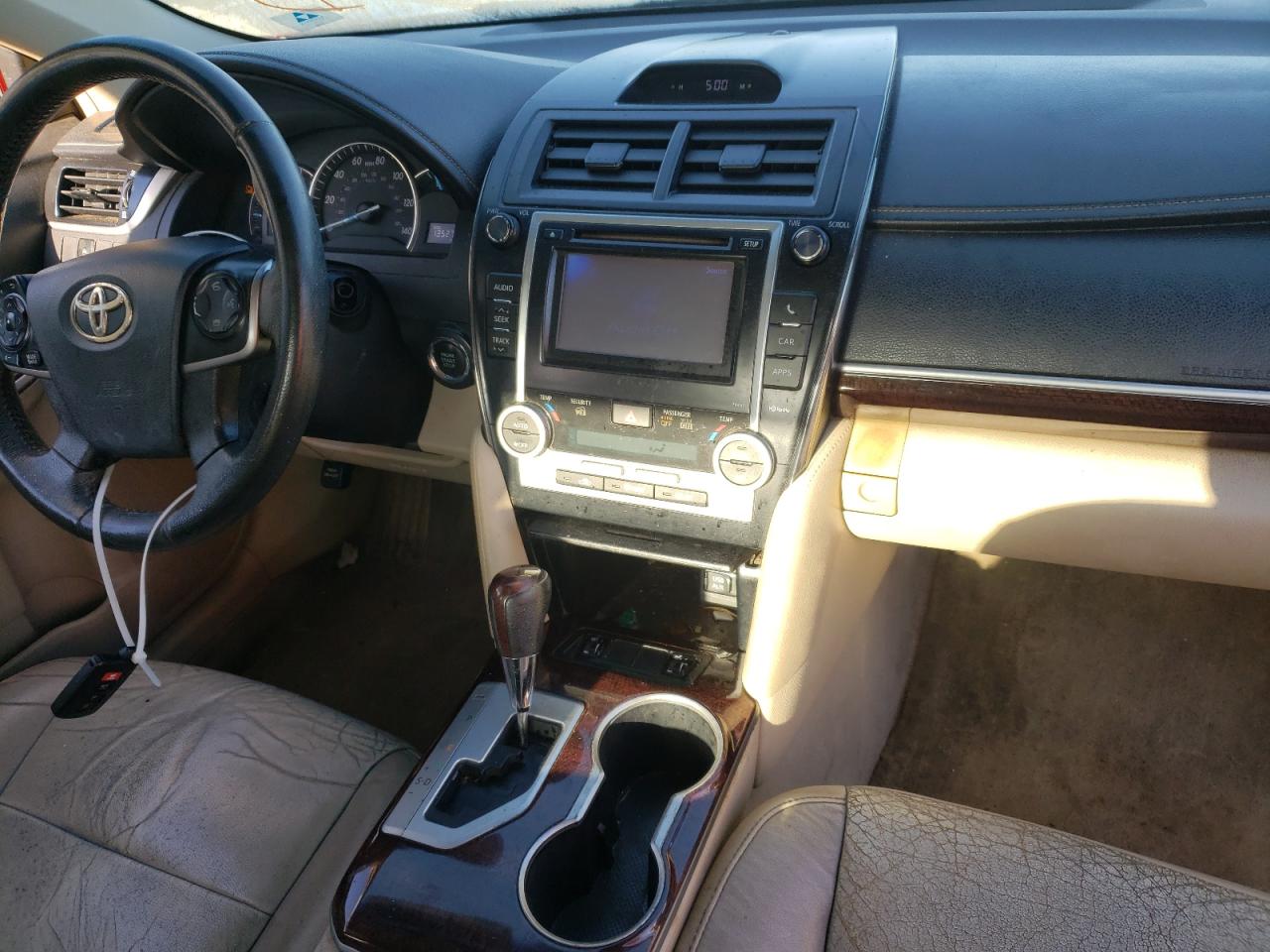 Photo 9 from auction – 2012 TOYOTA CAMRY SE with VIN 4T1BK1FK2CU521327