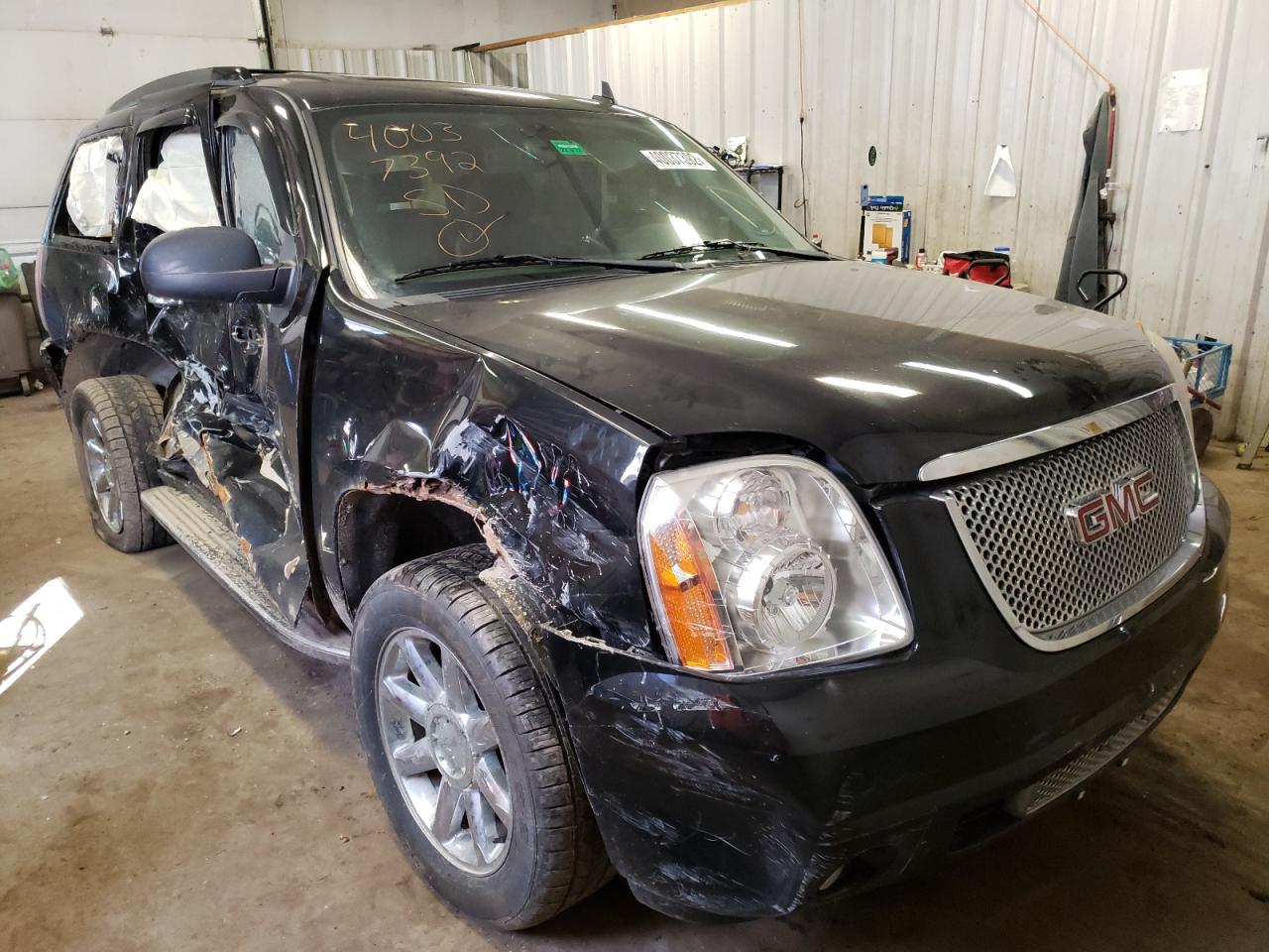 Photo 1 from auction – 2009 GMC YUKON DENA with VIN 1GKFK032X9R129748