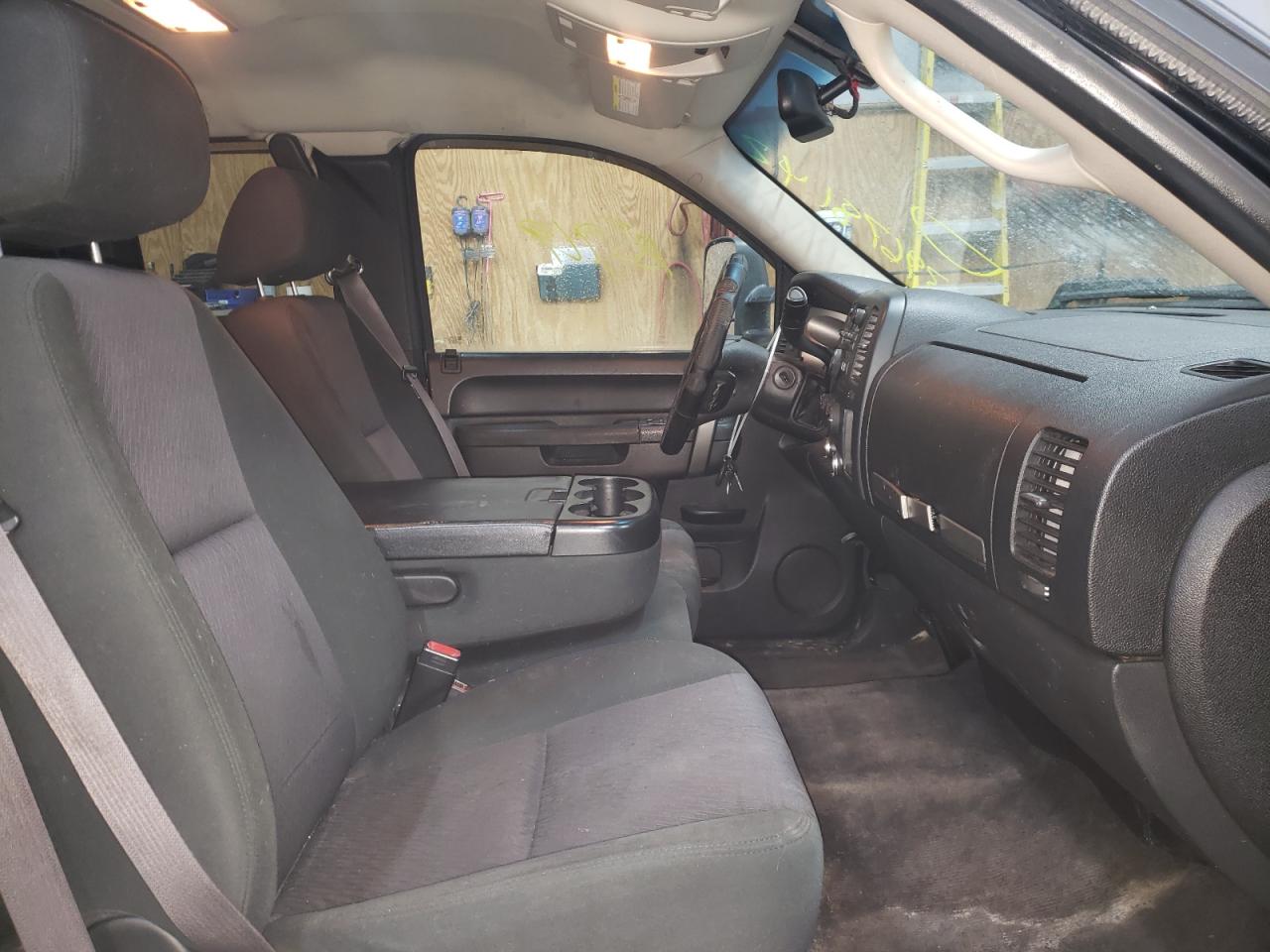 Photo 5 from auction – 2012 GMC SIERRA K25 with VIN 1GT220C80CZ323503