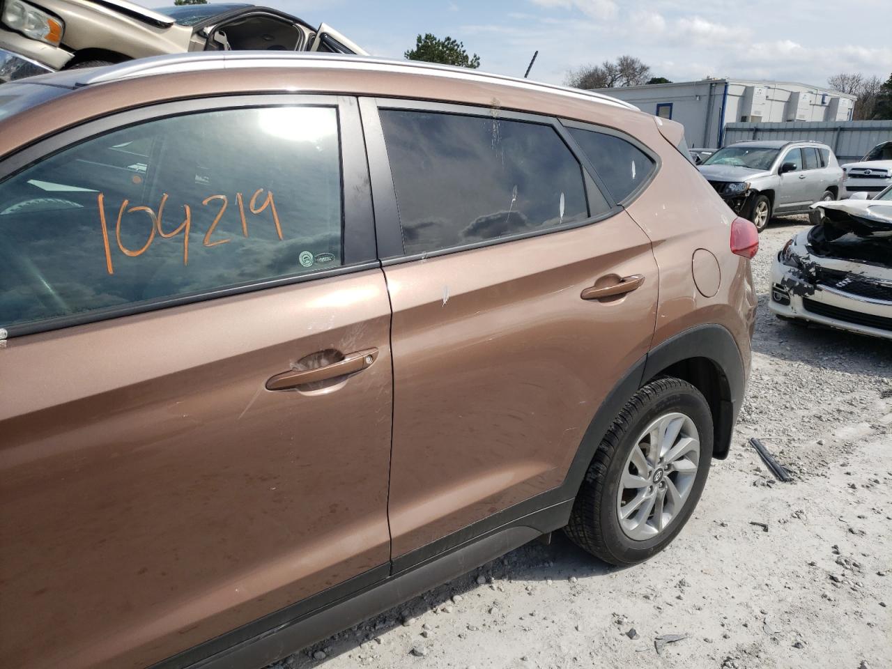 Photo 9 from auction – 2016 HYUNDAI TUCSON LIM with VIN KM8J3CA43GU242732