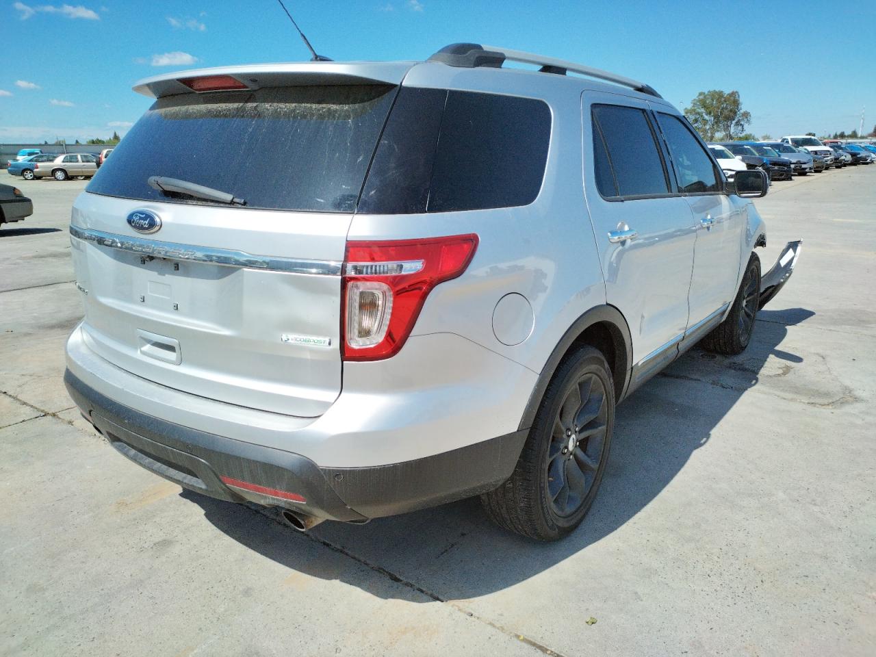 Photo 4 from auction – 2013 FORD EXPLORER L with VIN 1FM5K7F98DGB29935